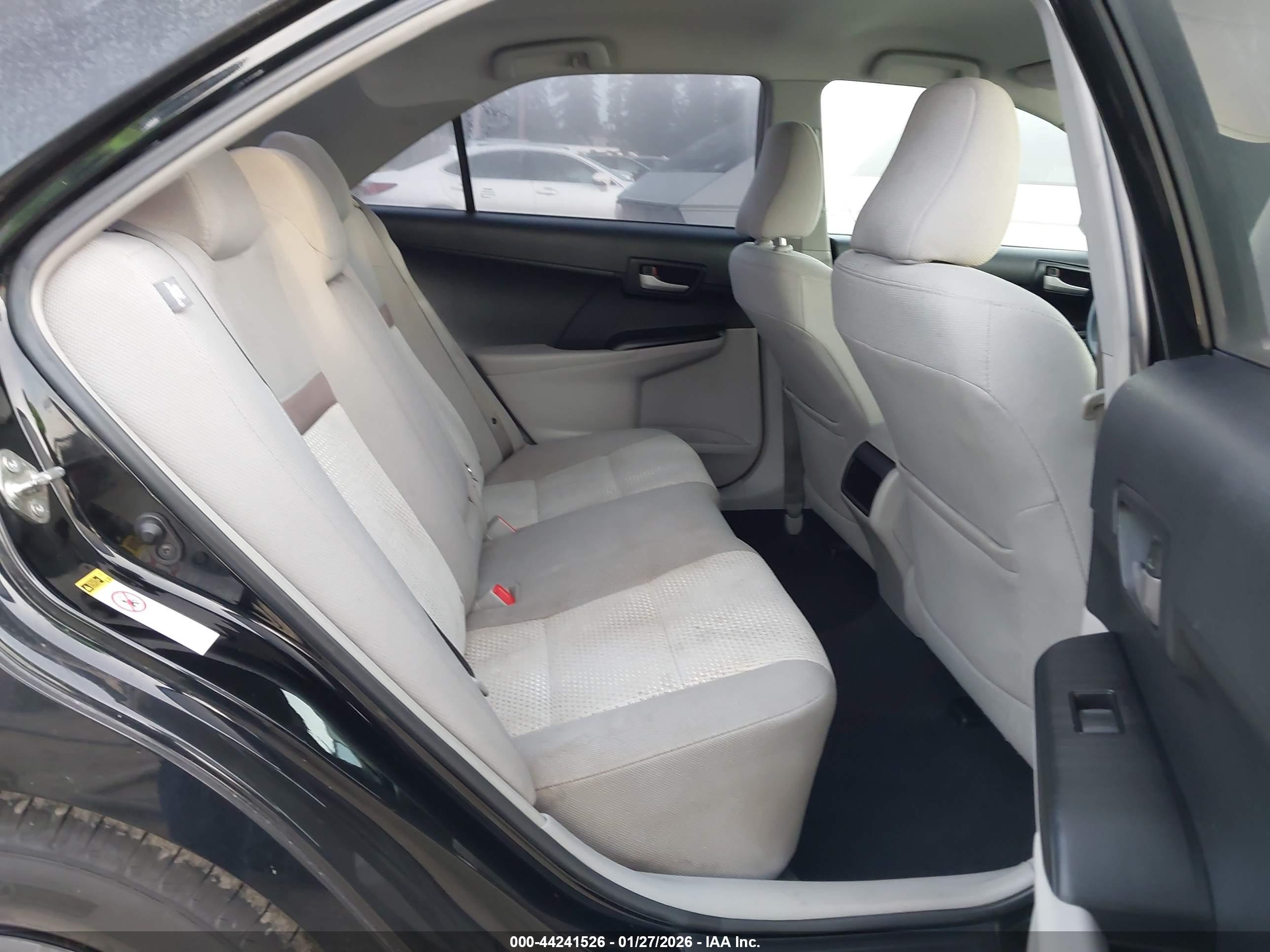 TOYOTA CAMRY image 8