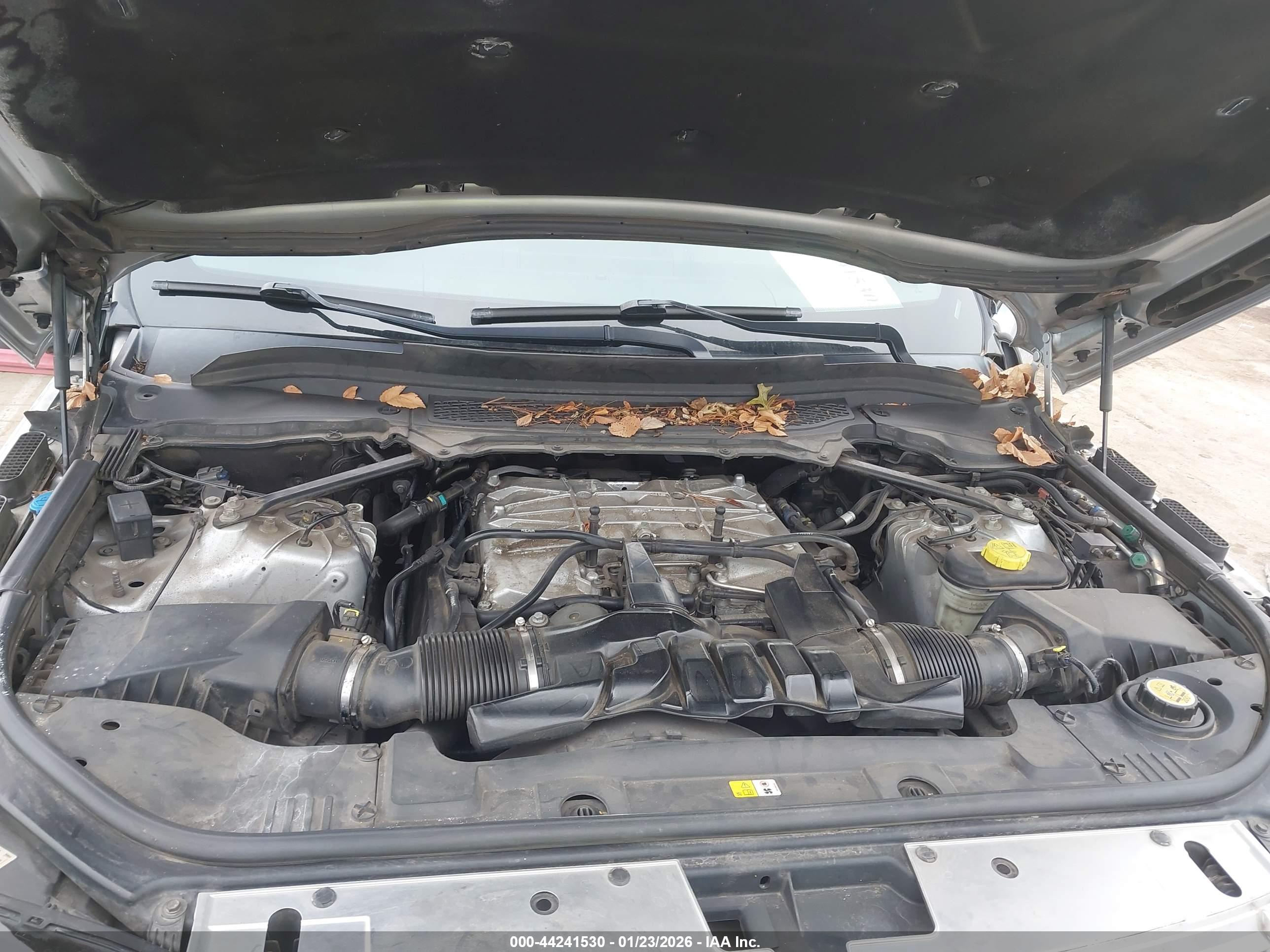 LAND ROVER image 10