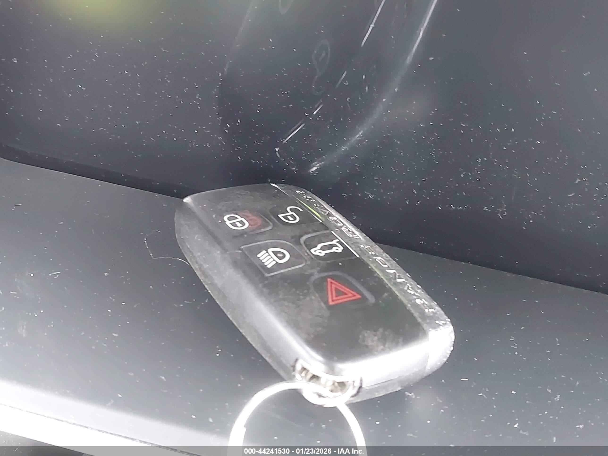 LAND ROVER image 11