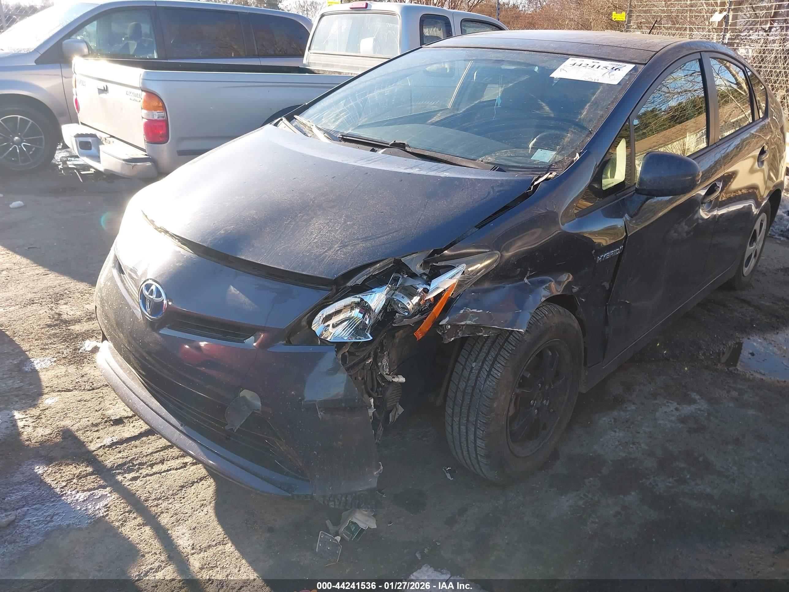 TOYOTA PRIUS image 6