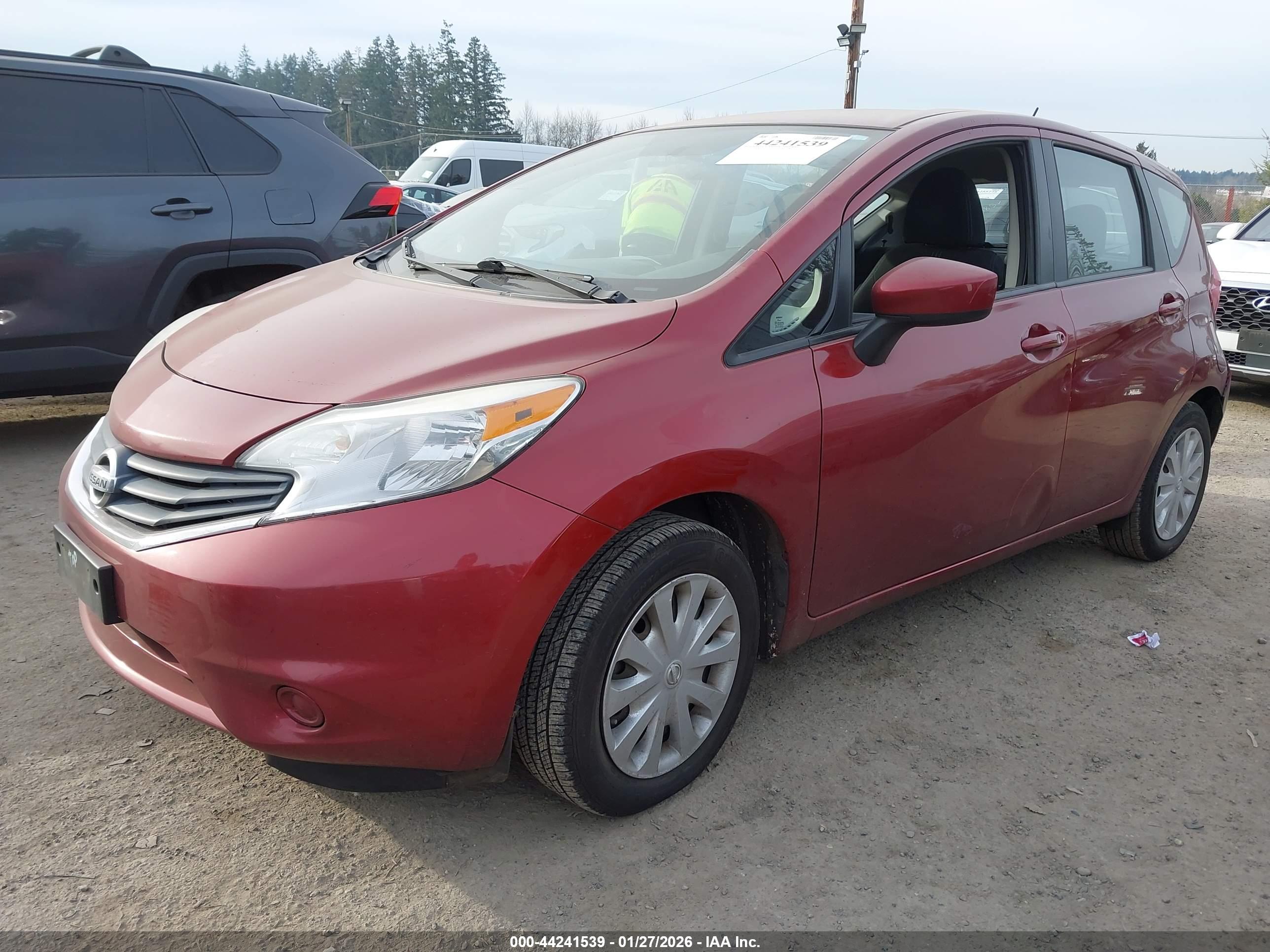 NISSAN VERSA image 2