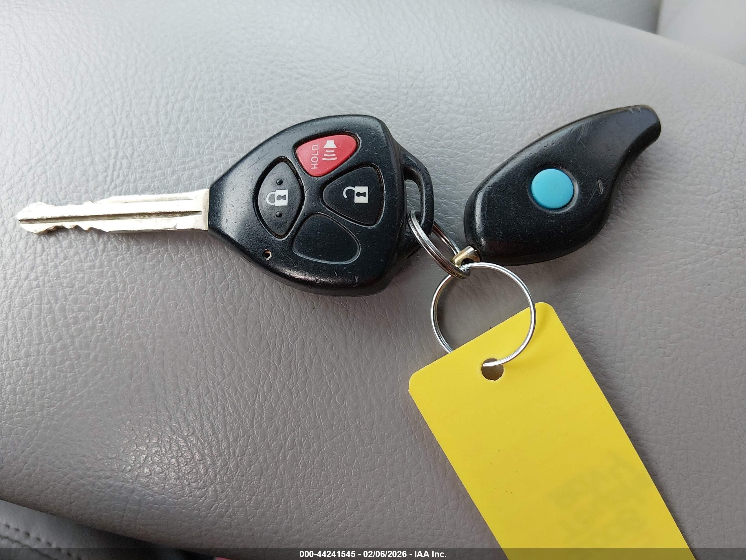 TOYOTA RAV4 image 11