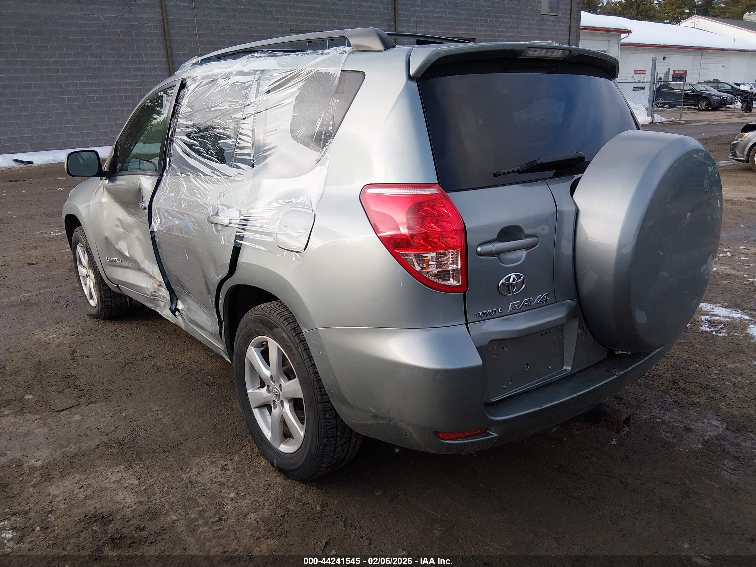 TOYOTA RAV4 image 3