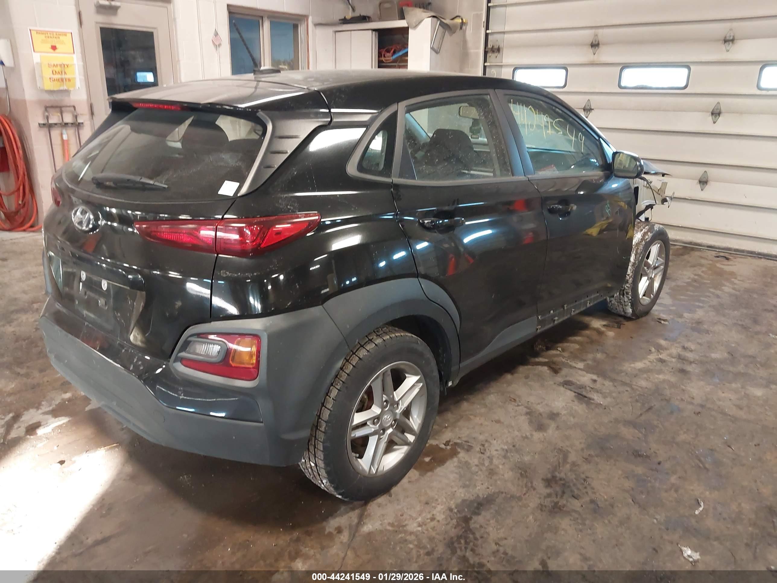 HYUNDAI KONA image 4