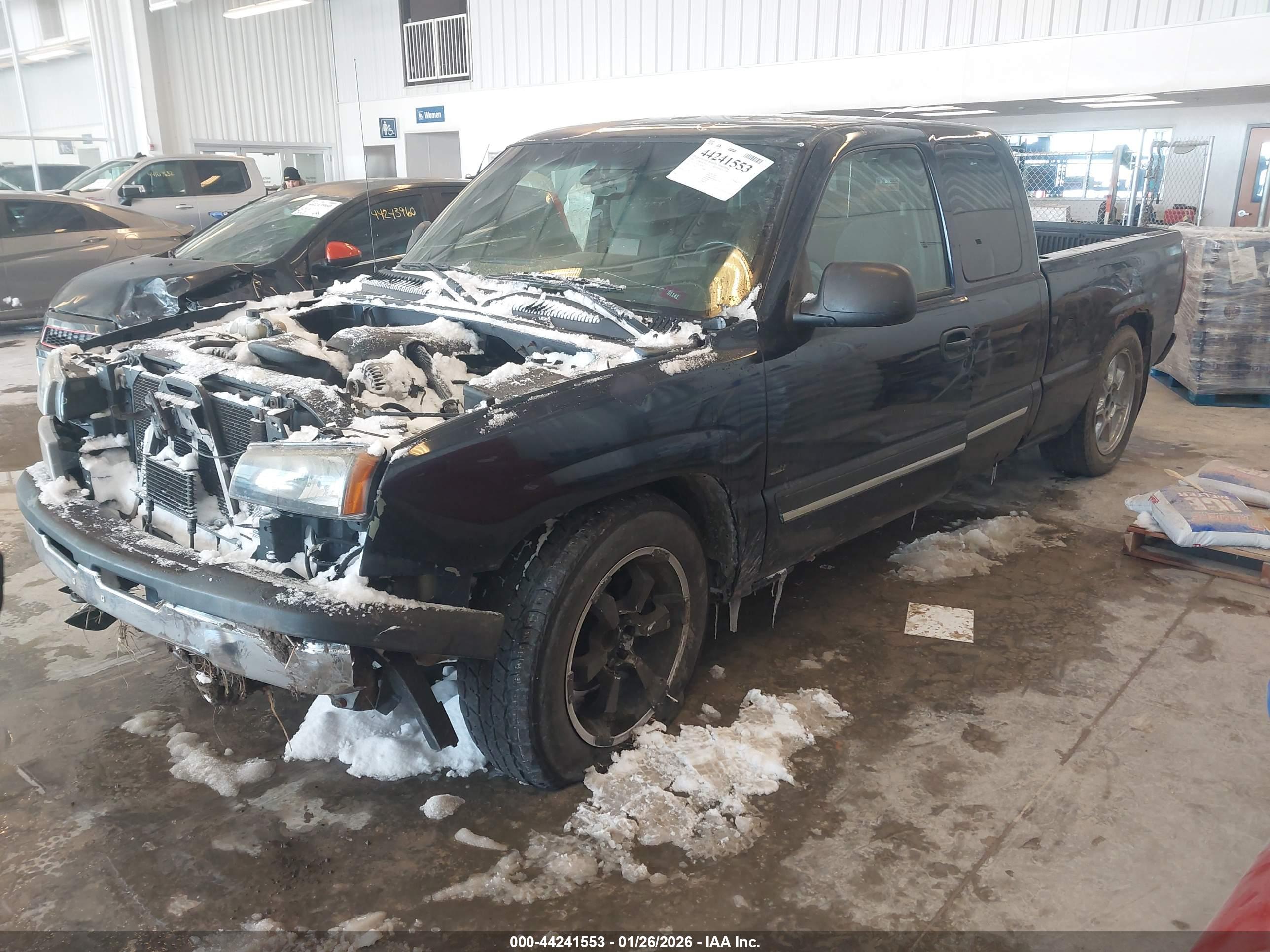 CHEVROLET SILVERADO image 2