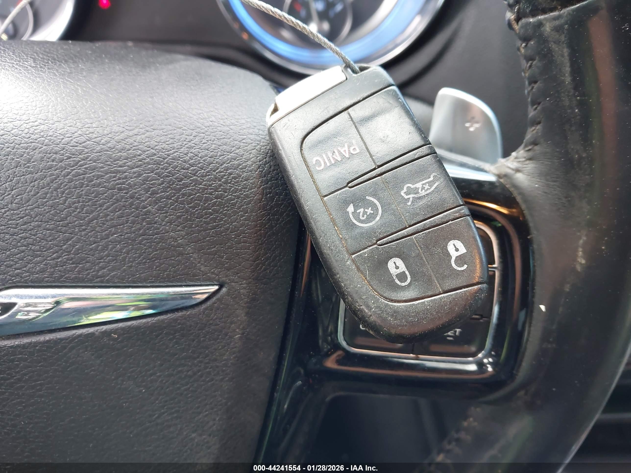 CHRYSLER 300 image 11