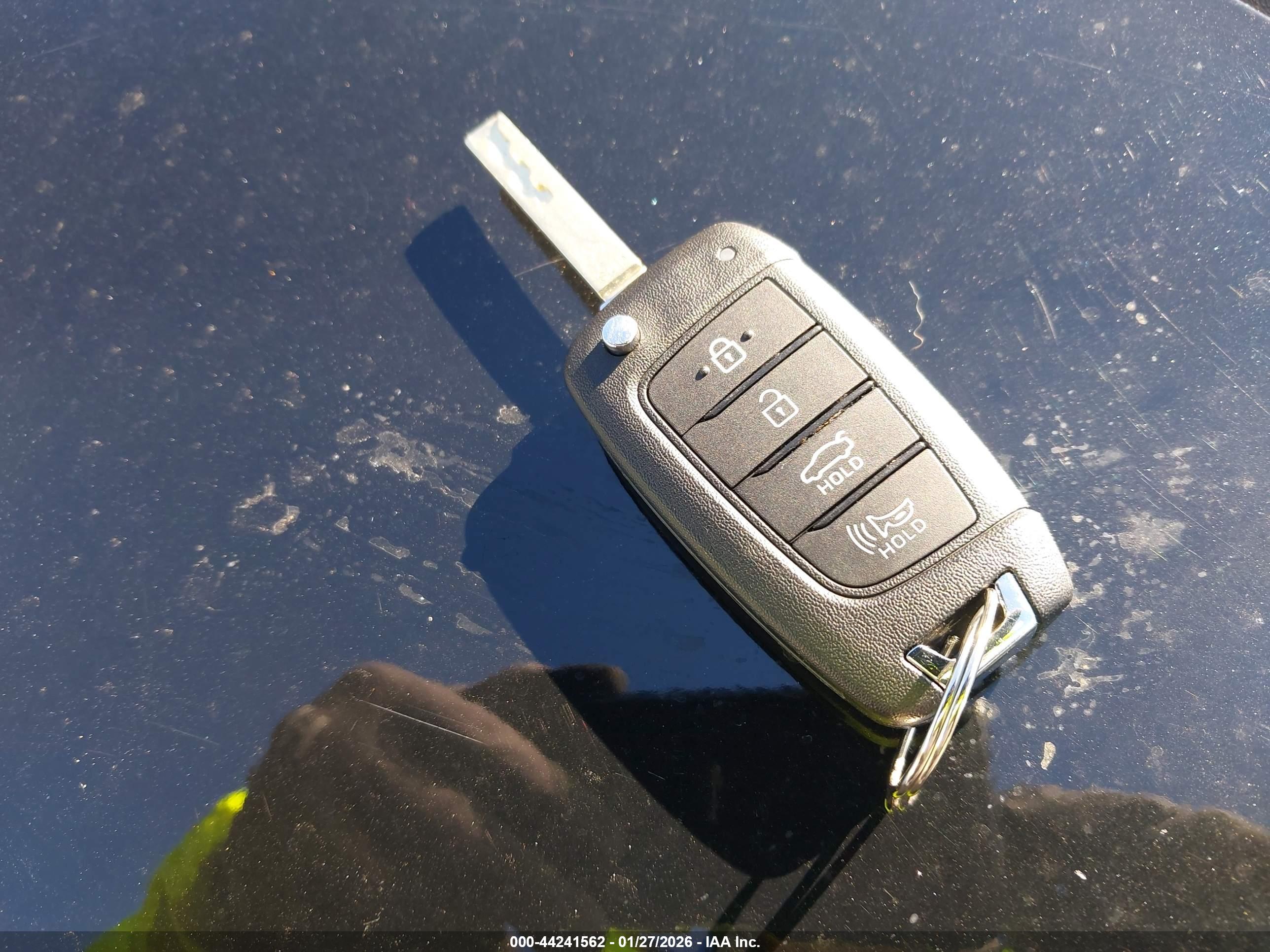 HYUNDAI ELANTRA image 11