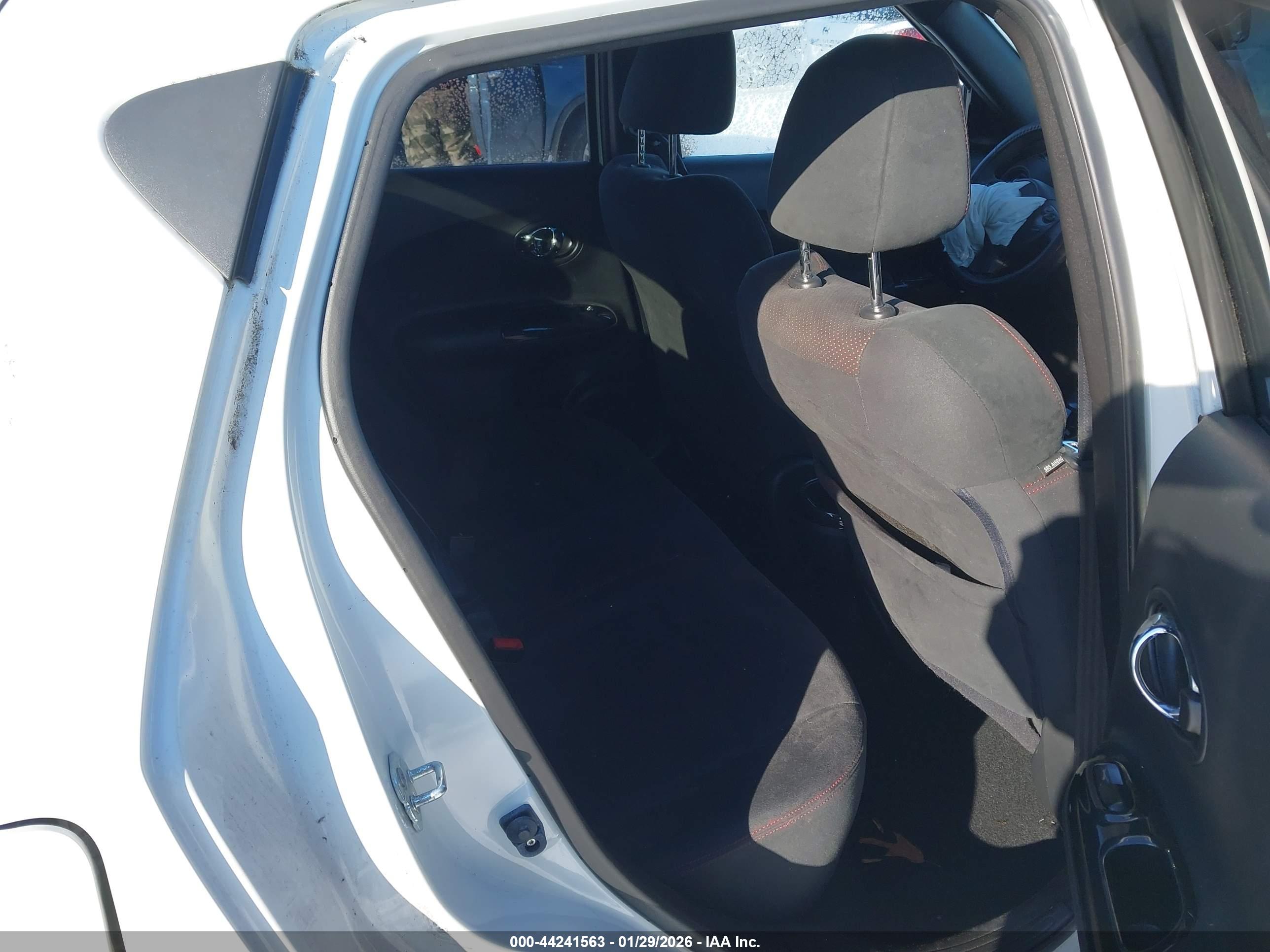 NISSAN JUKE image 8