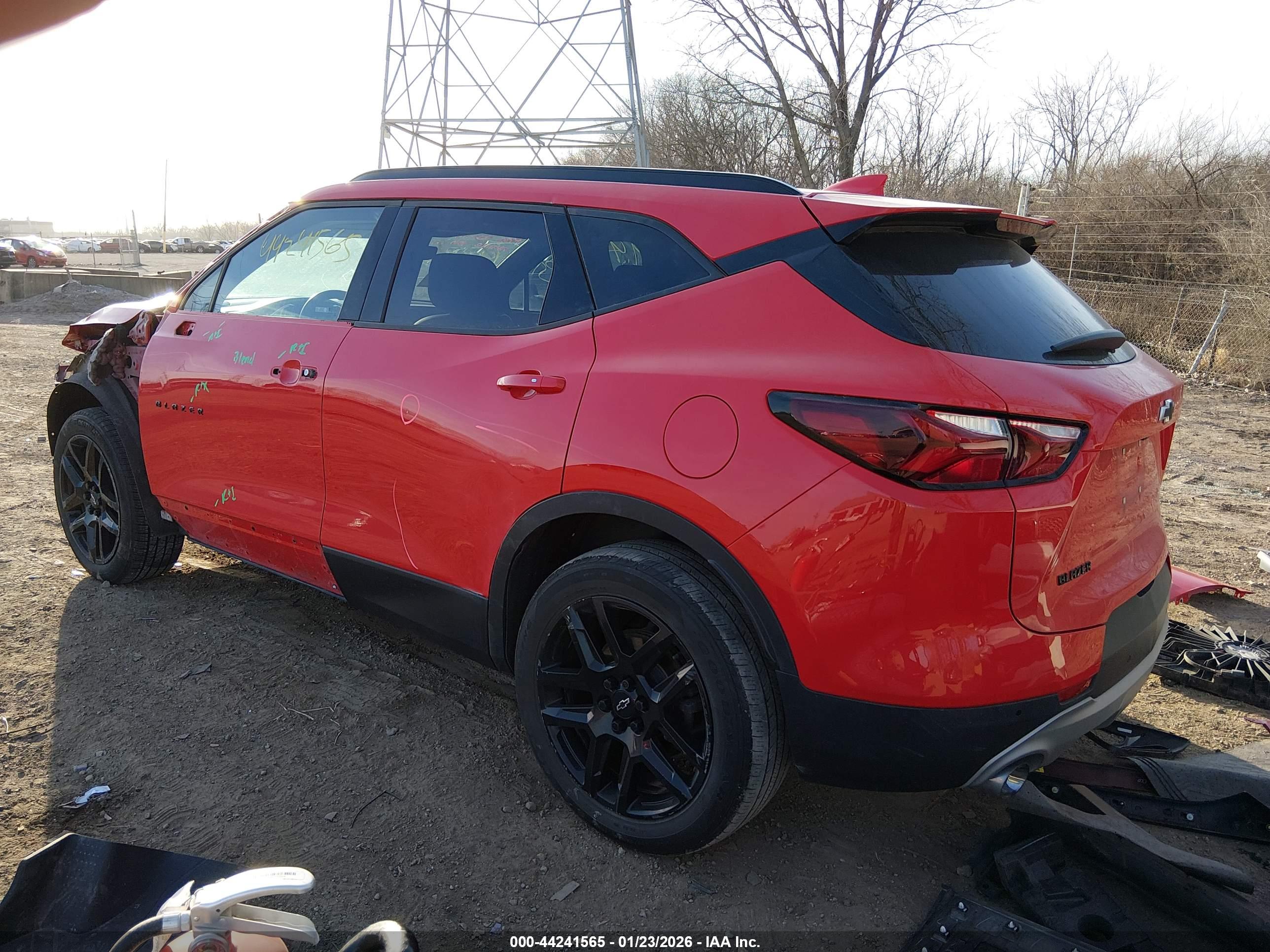 CHEVROLET BLAZER image 3