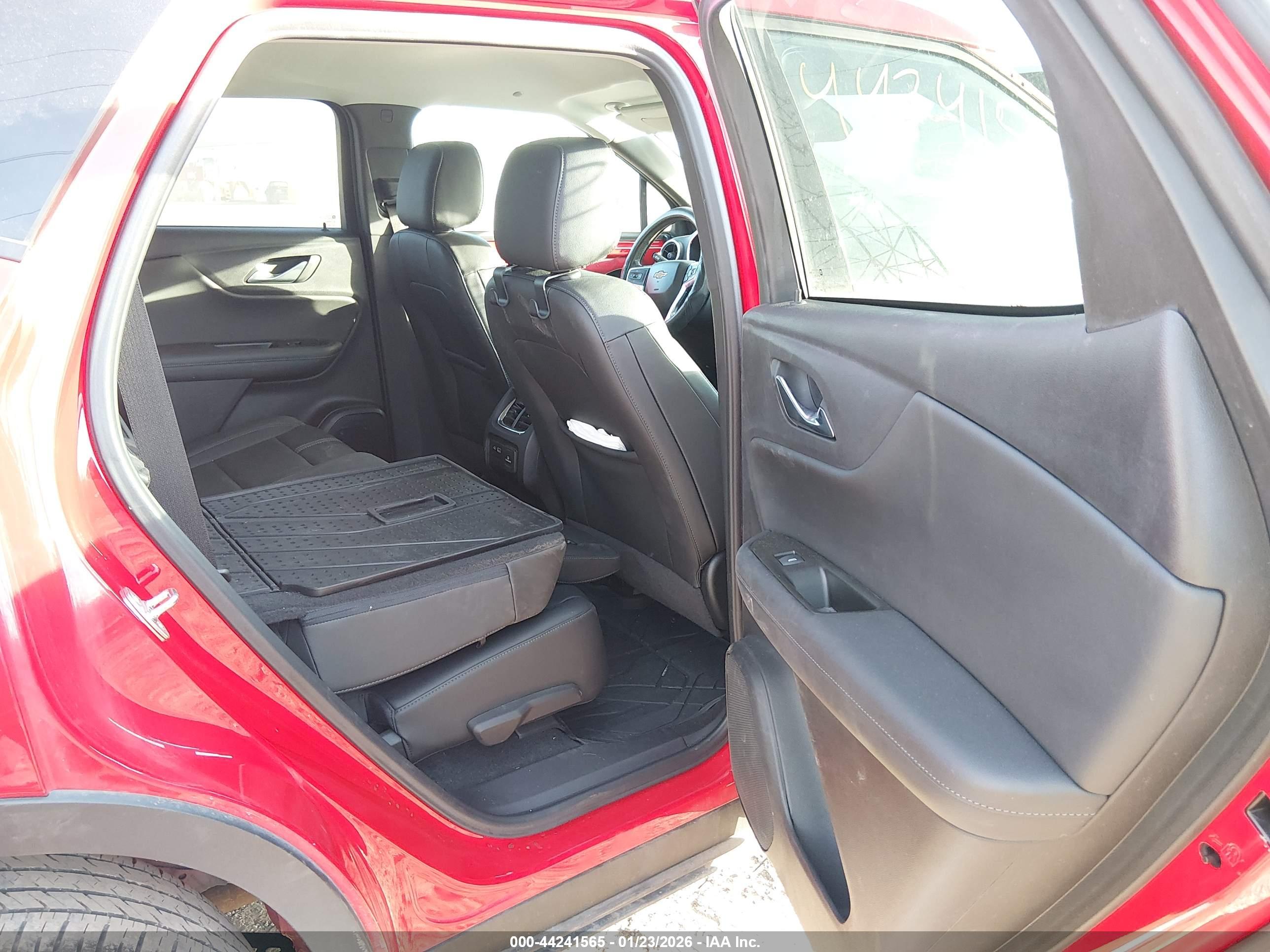 CHEVROLET BLAZER image 8