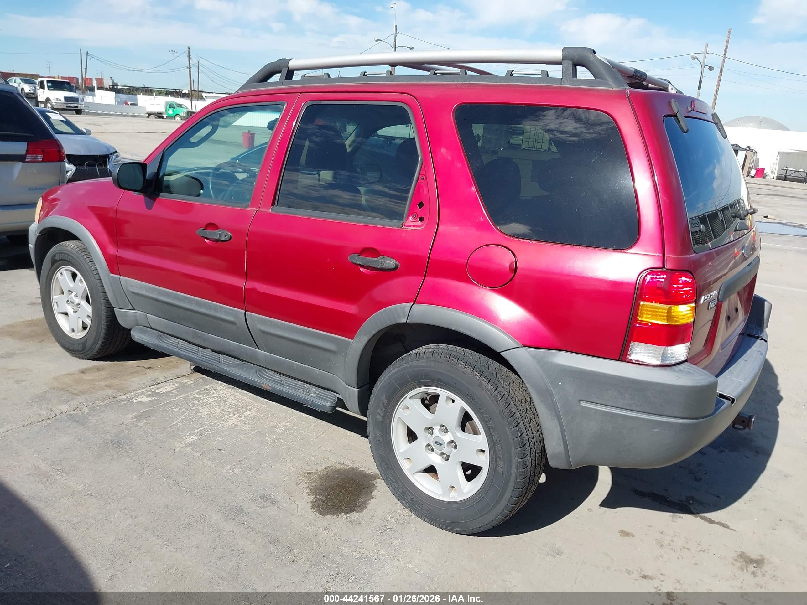 FORD ESCAPE image 3