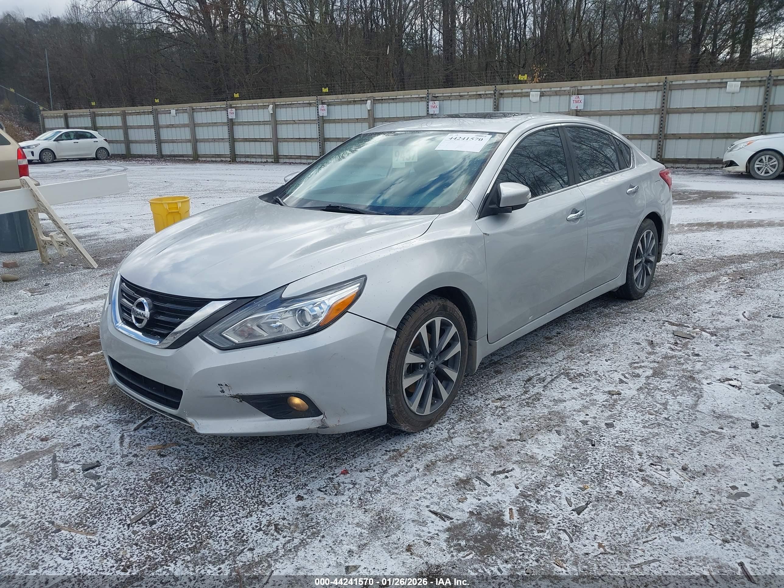 NISSAN ALTIMA image 2