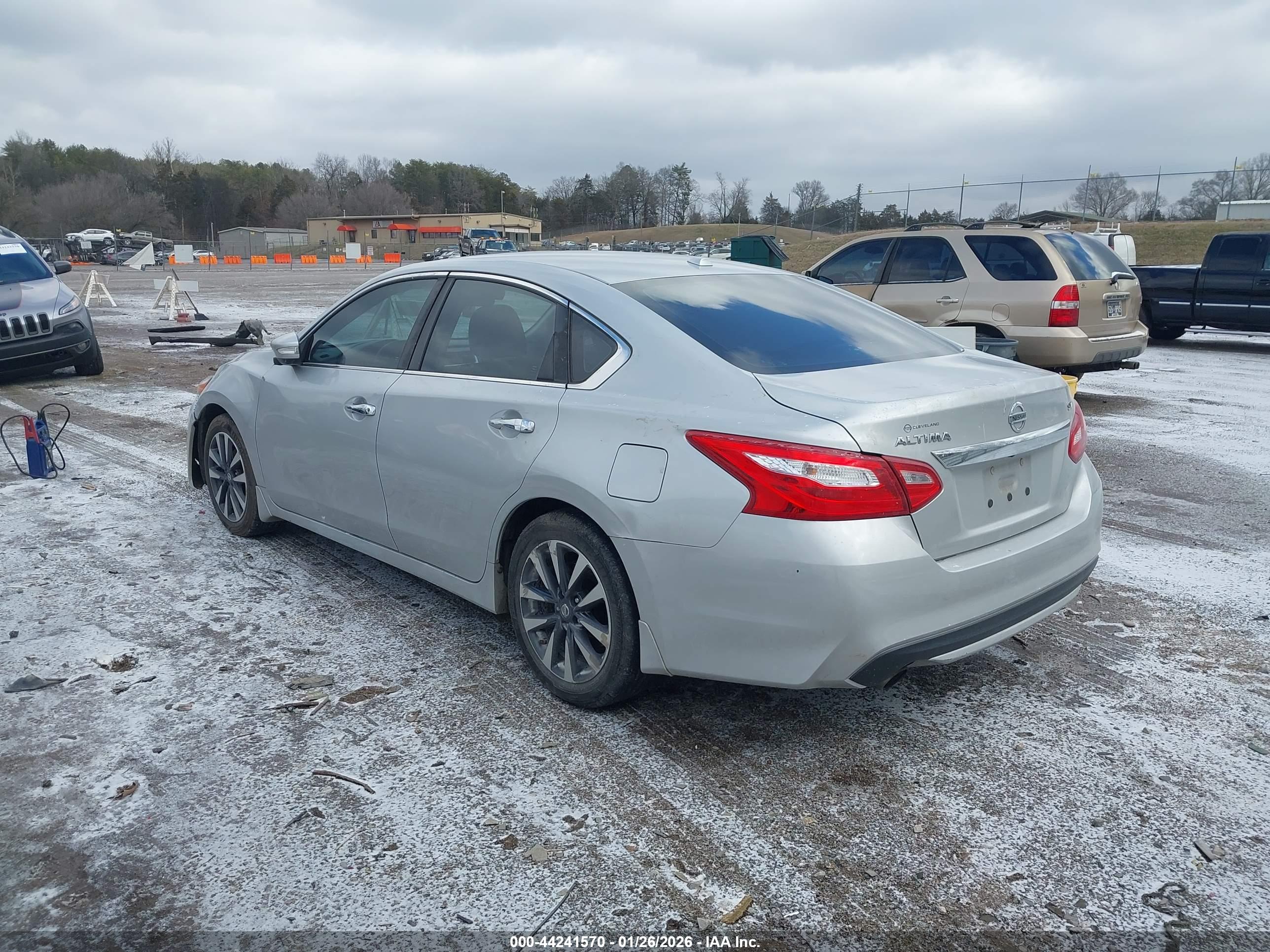 NISSAN ALTIMA image 3
