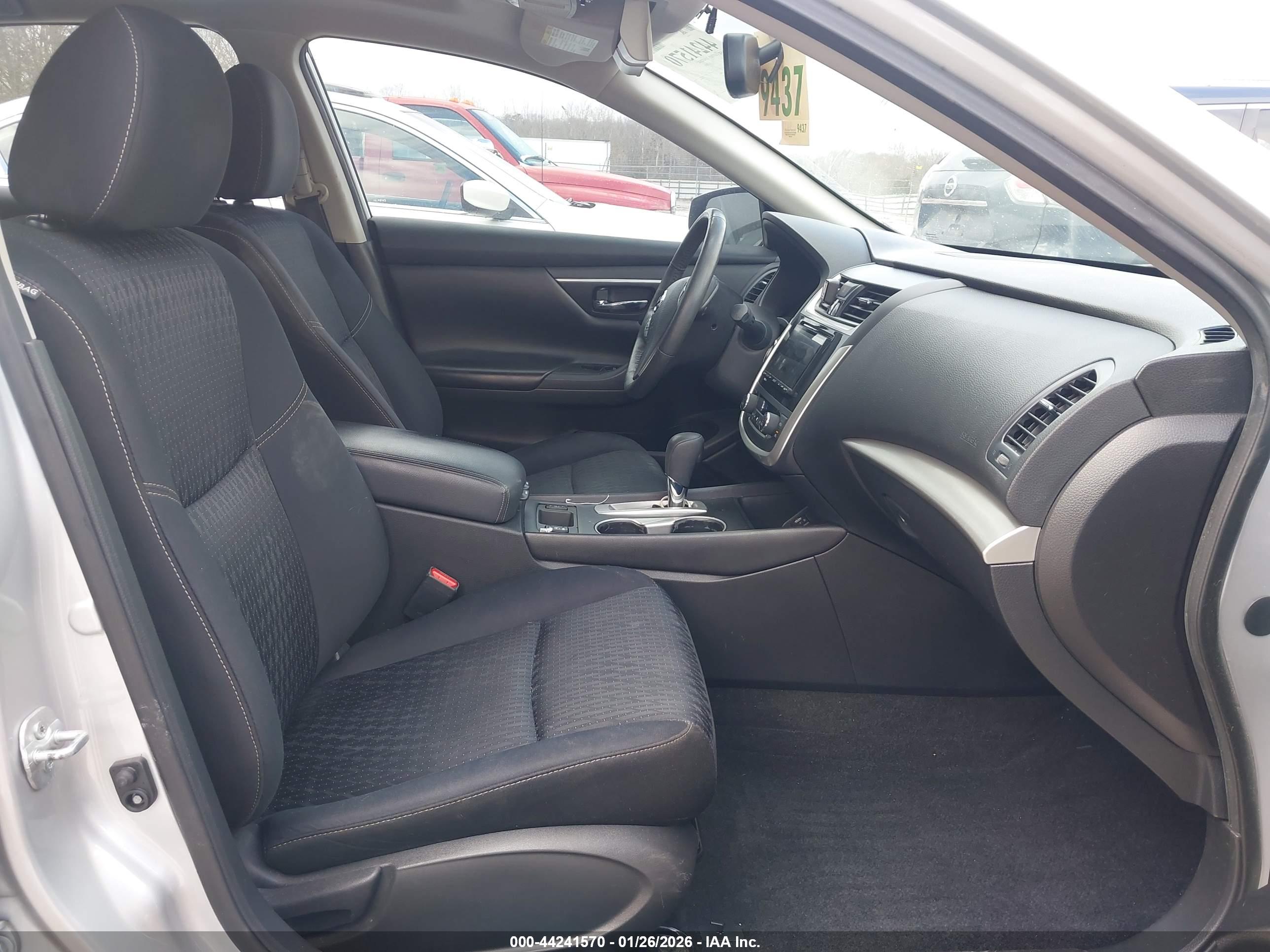 NISSAN ALTIMA image 5