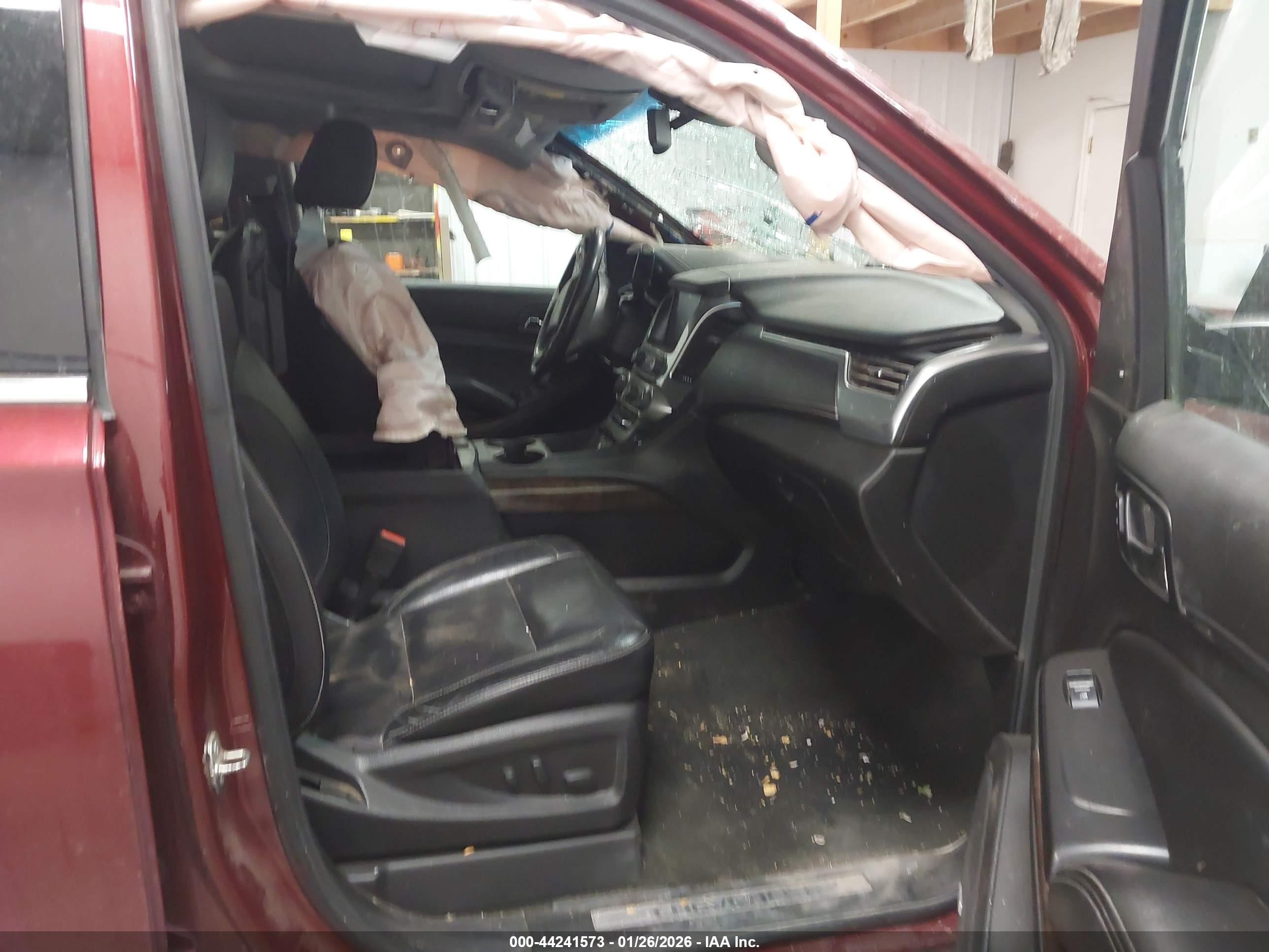 CHEVROLET SUBURBAN image 5