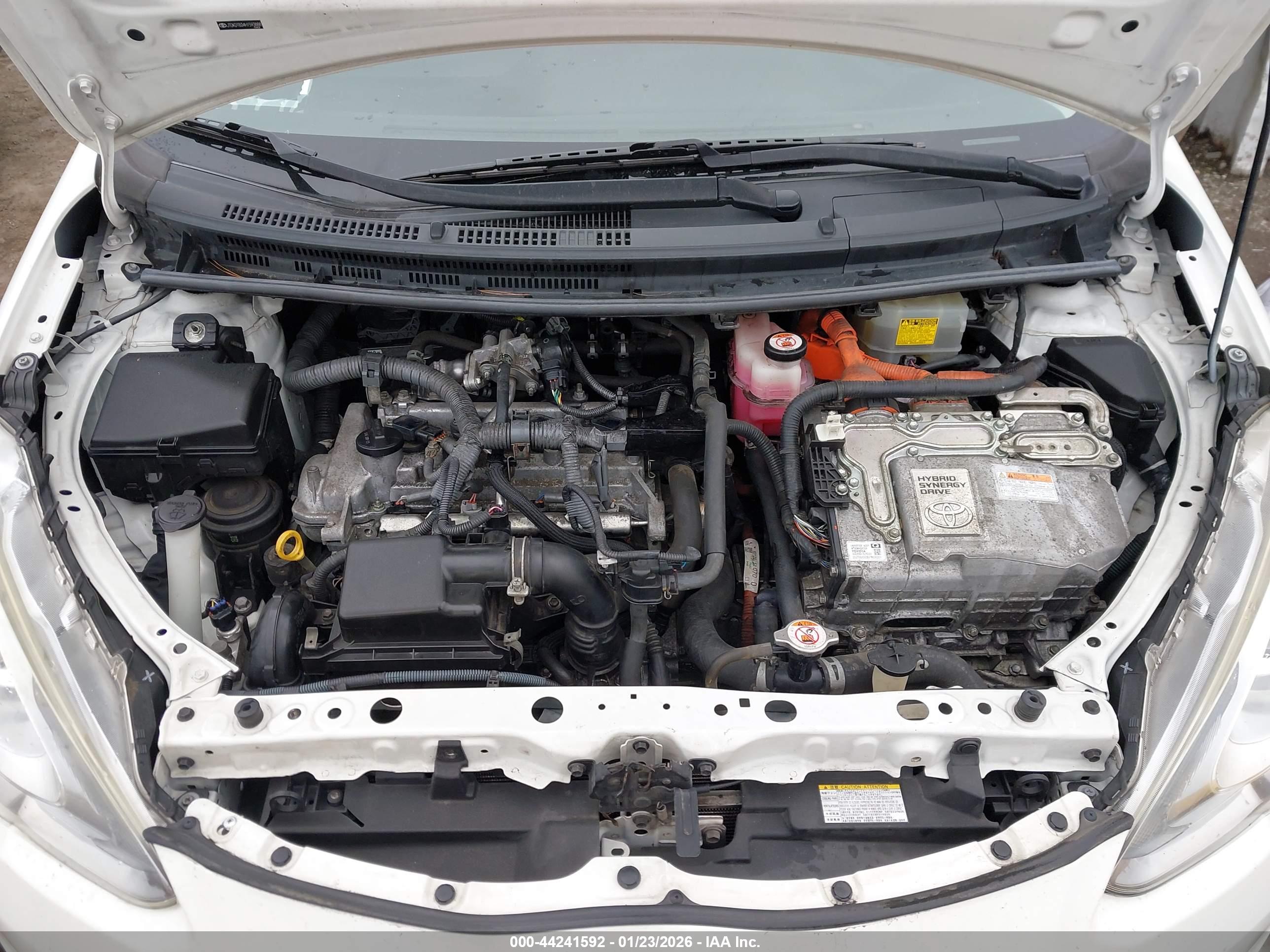 TOYOTA PRIUS image 10