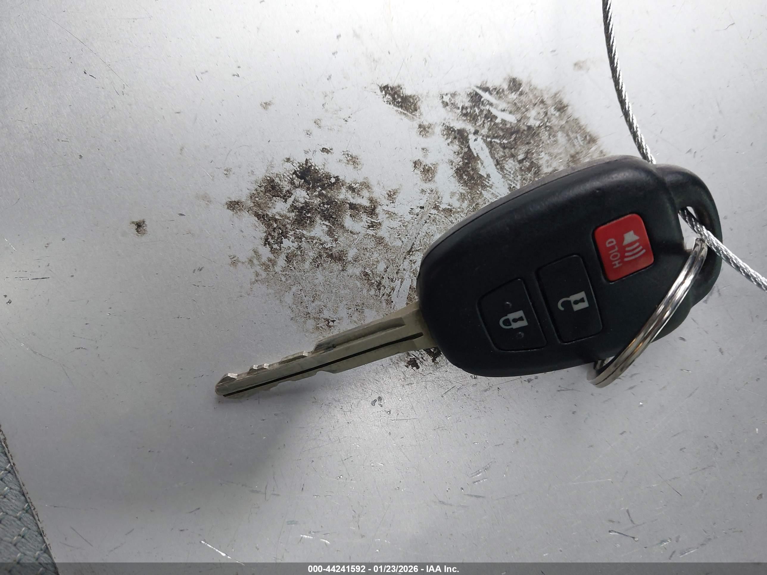 TOYOTA PRIUS image 11