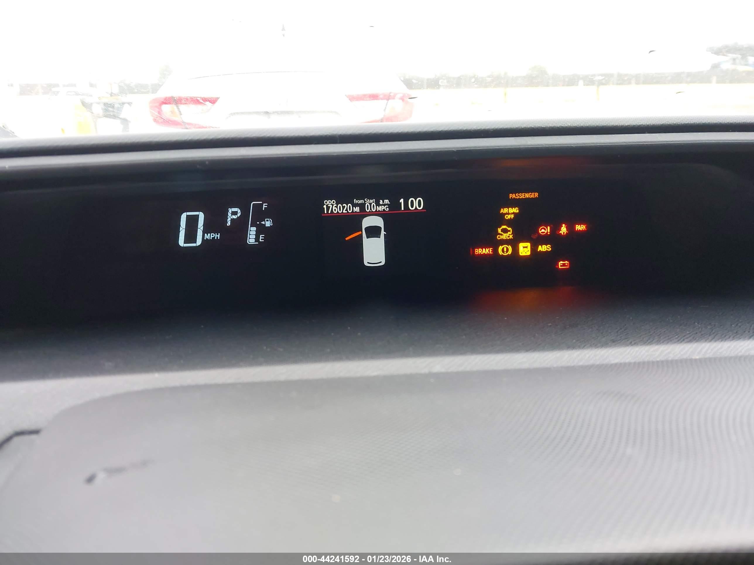TOYOTA PRIUS image 7