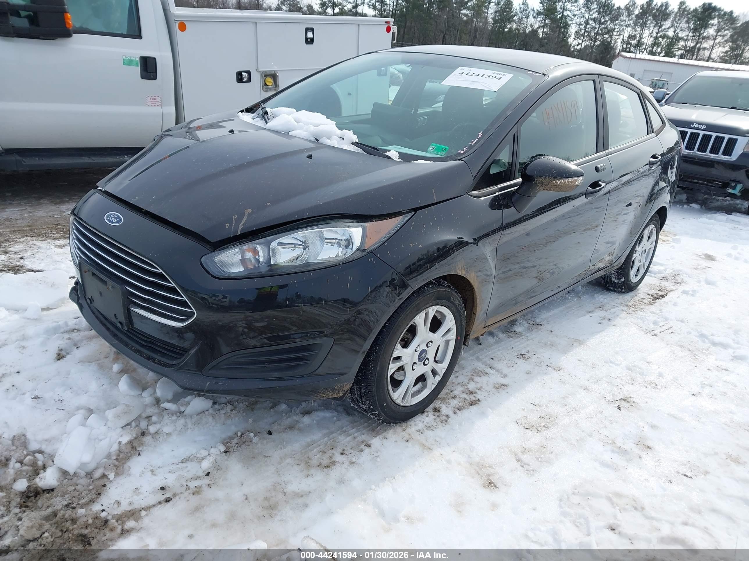 FORD FIESTA image 2