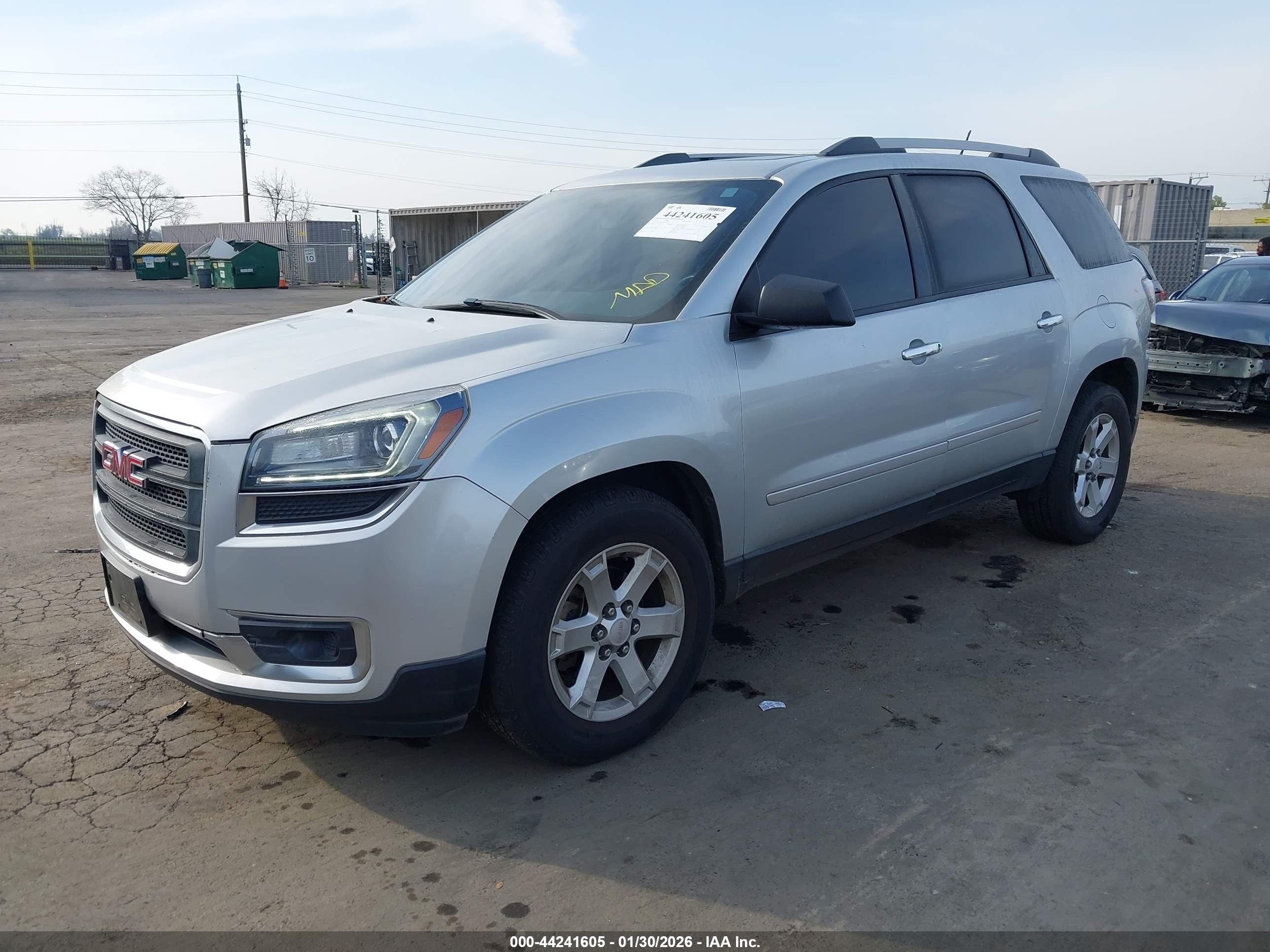 GMC ACADIA image 2