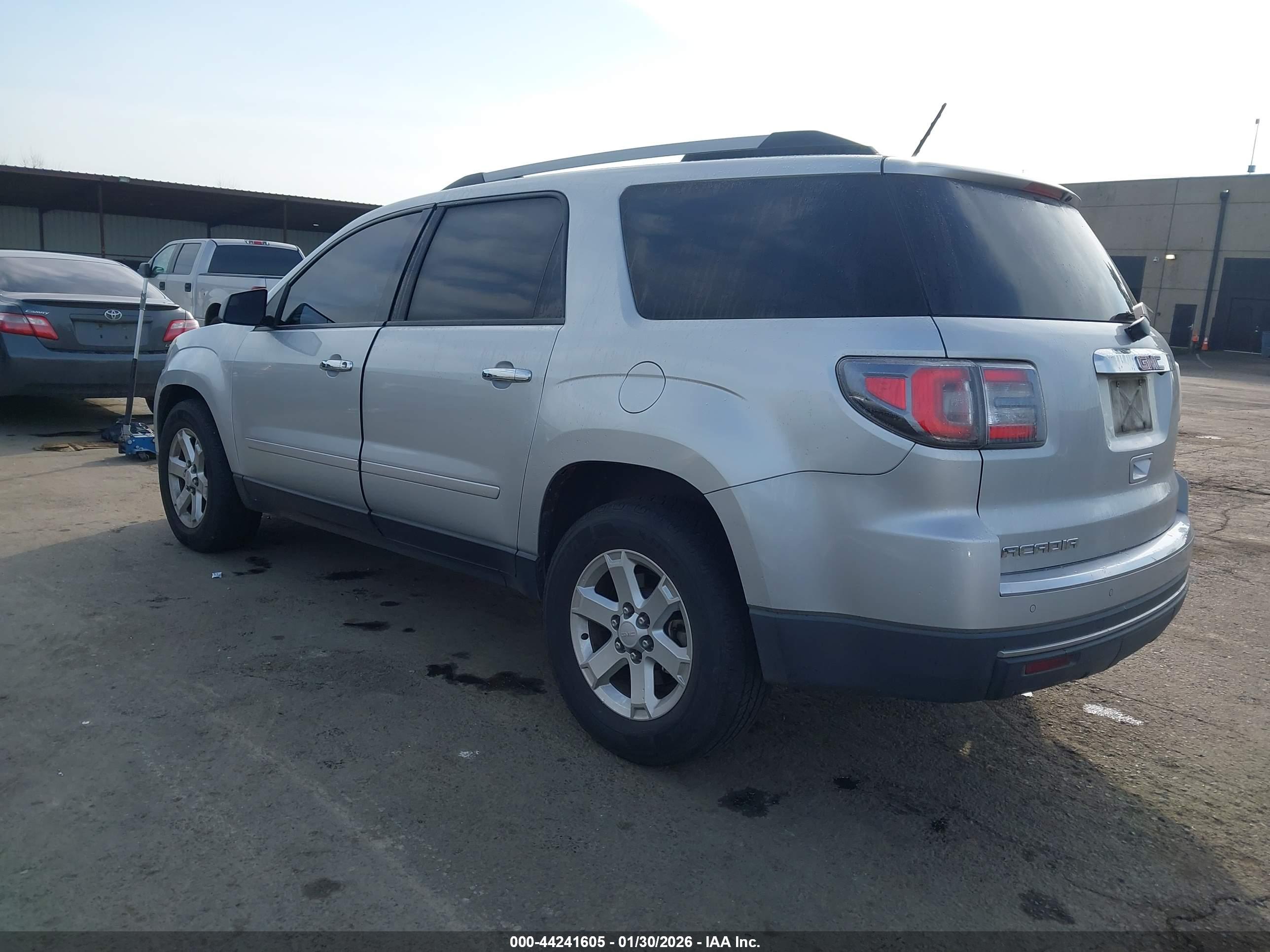 GMC ACADIA image 3