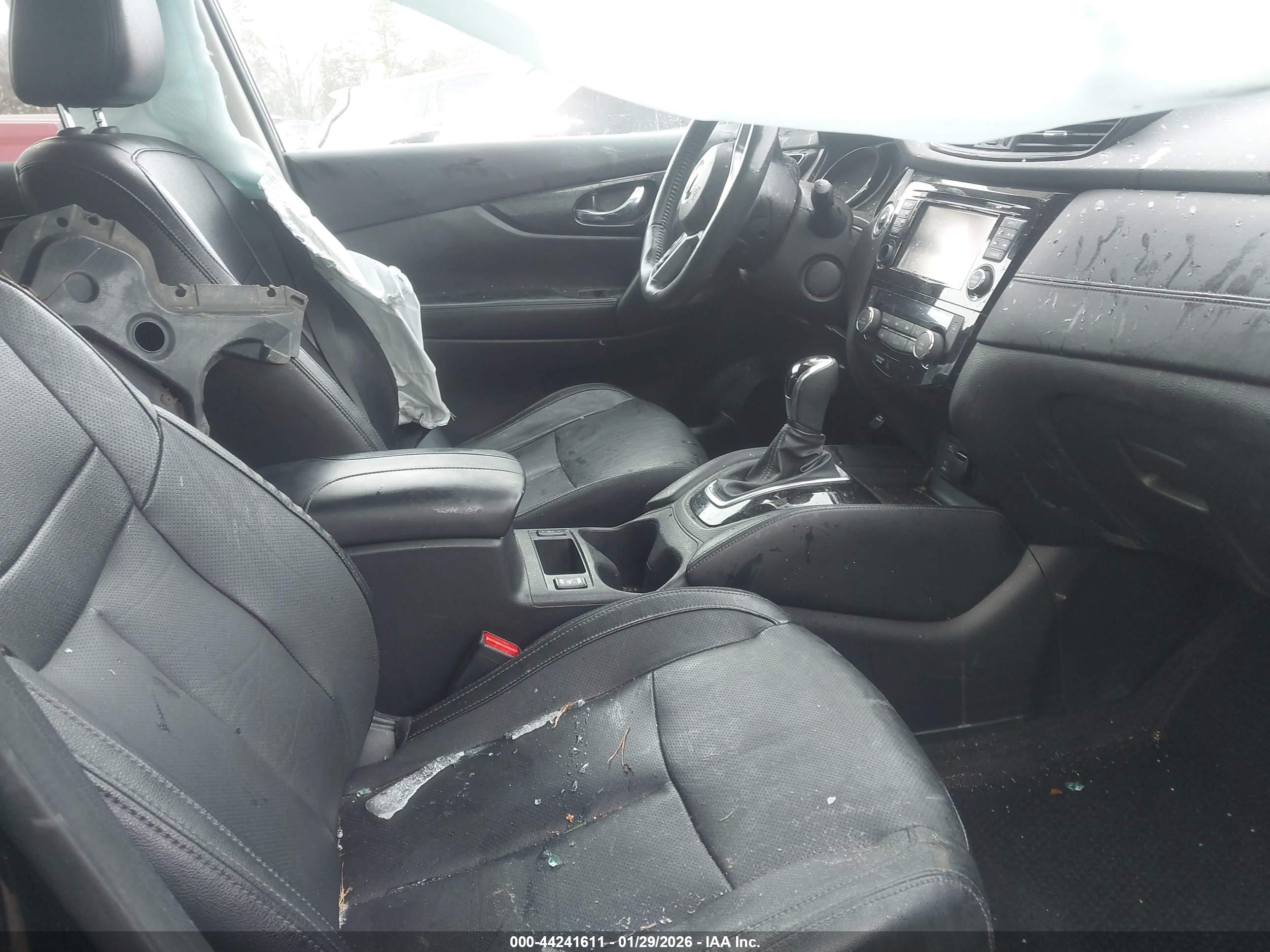 NISSAN ROGUE image 5