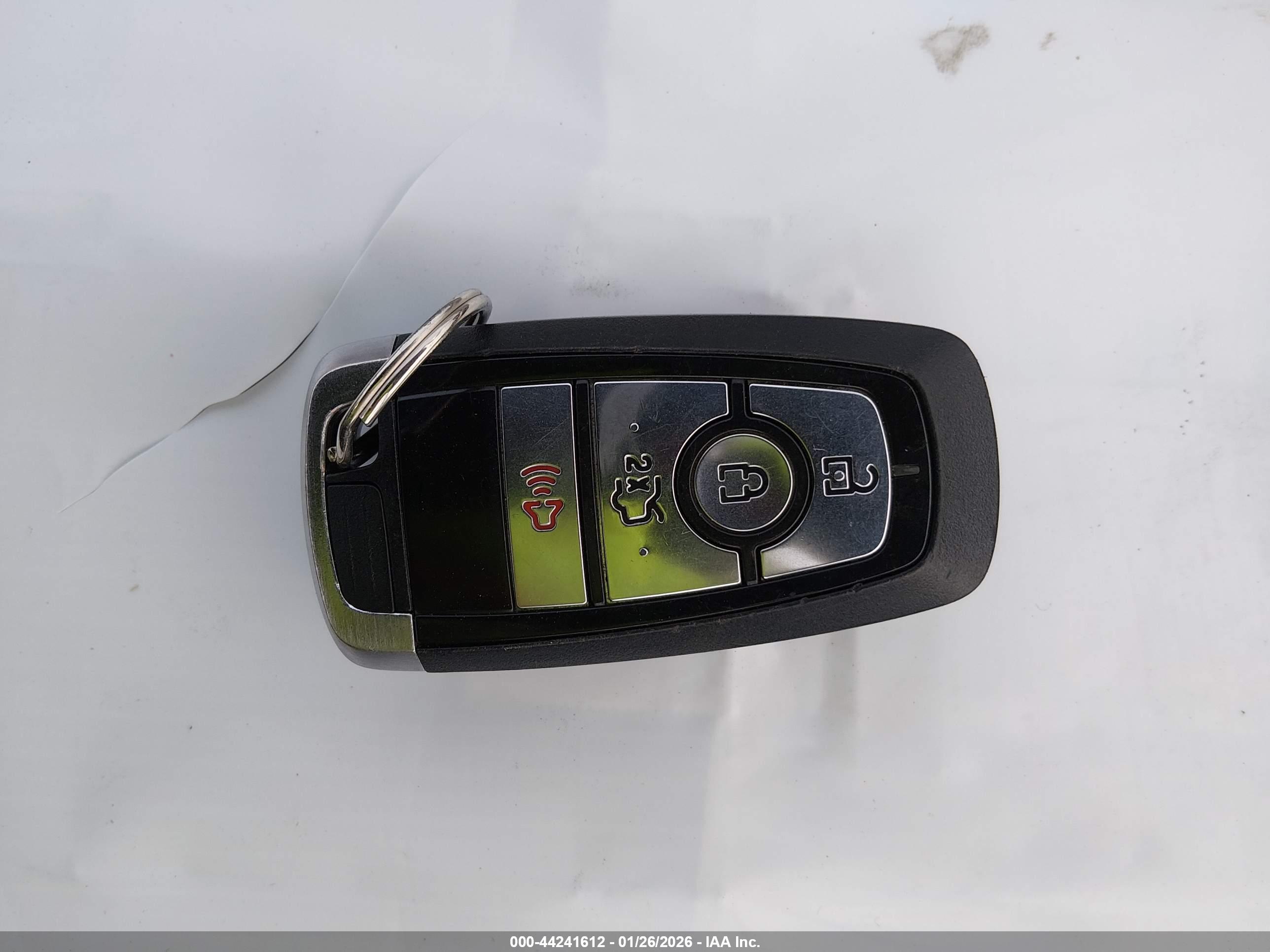 FORD FUSION image 11