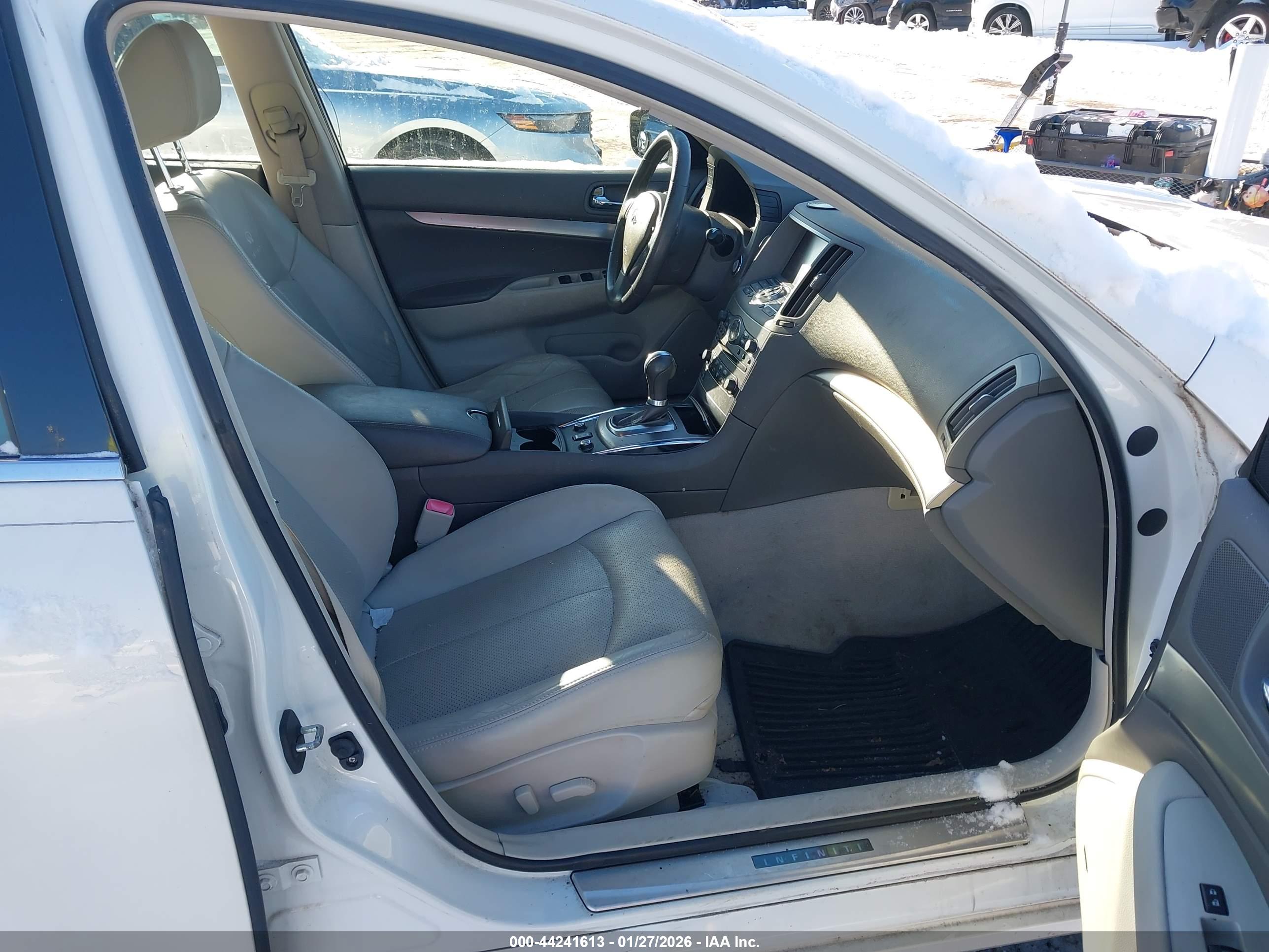 INFINITI G37X image 5