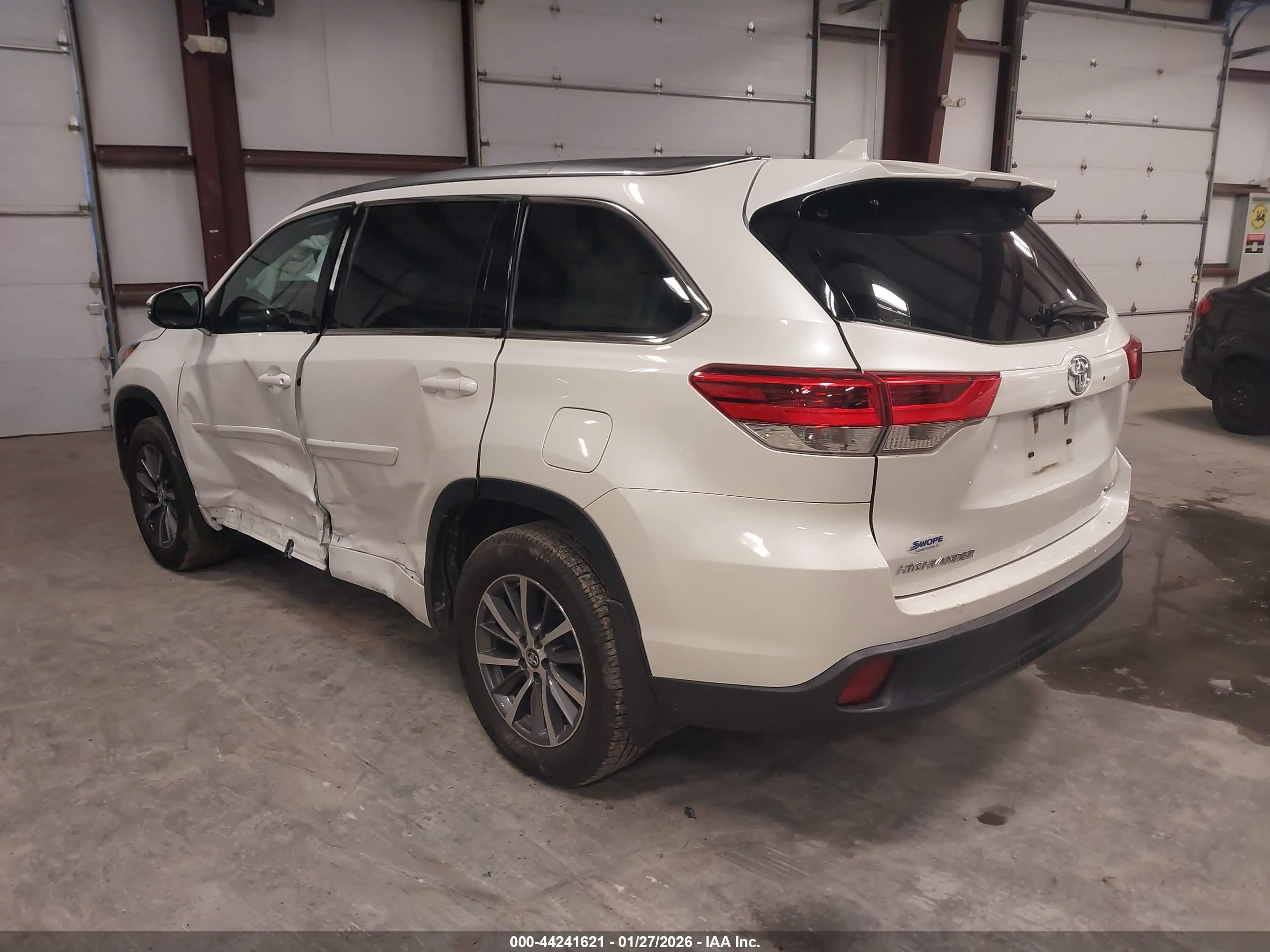 TOYOTA HIGHLANDER image 3