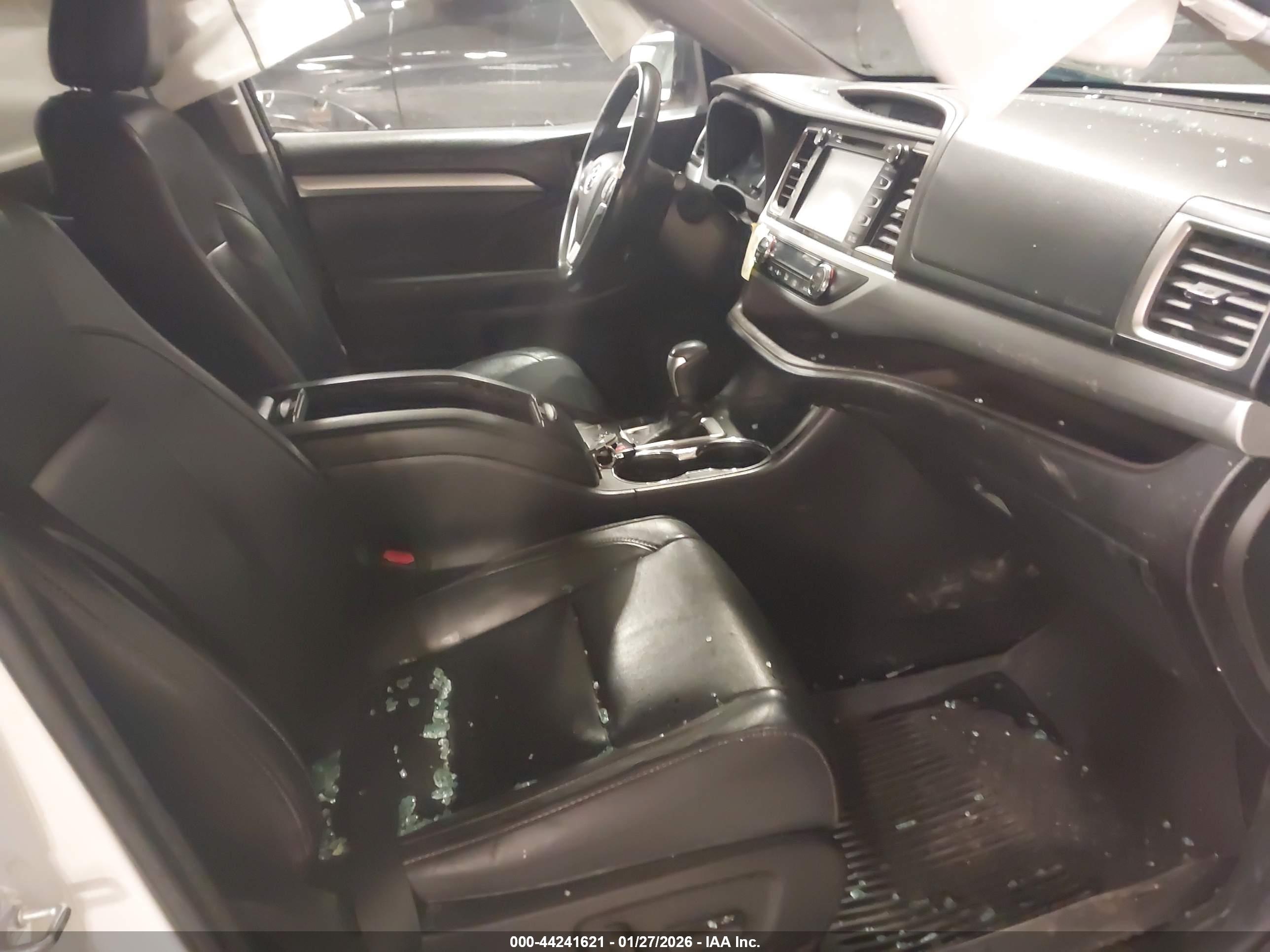 TOYOTA HIGHLANDER image 5