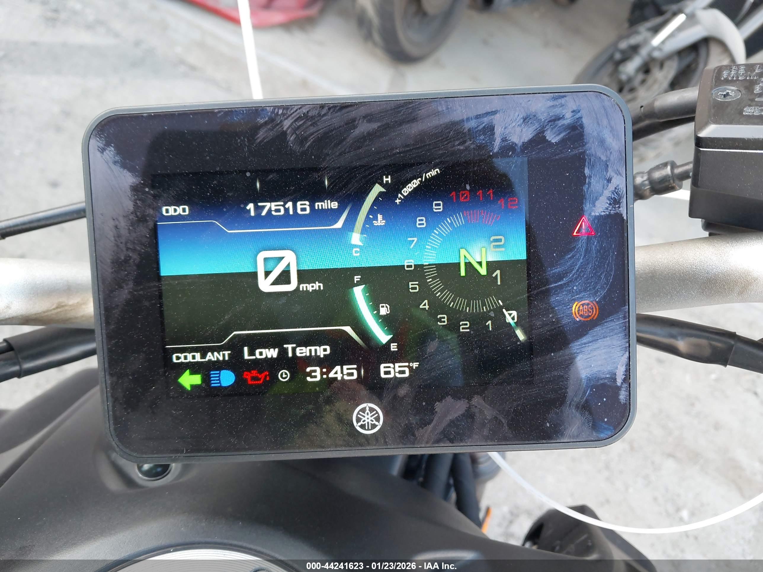 YAMAHA MT07 image 7