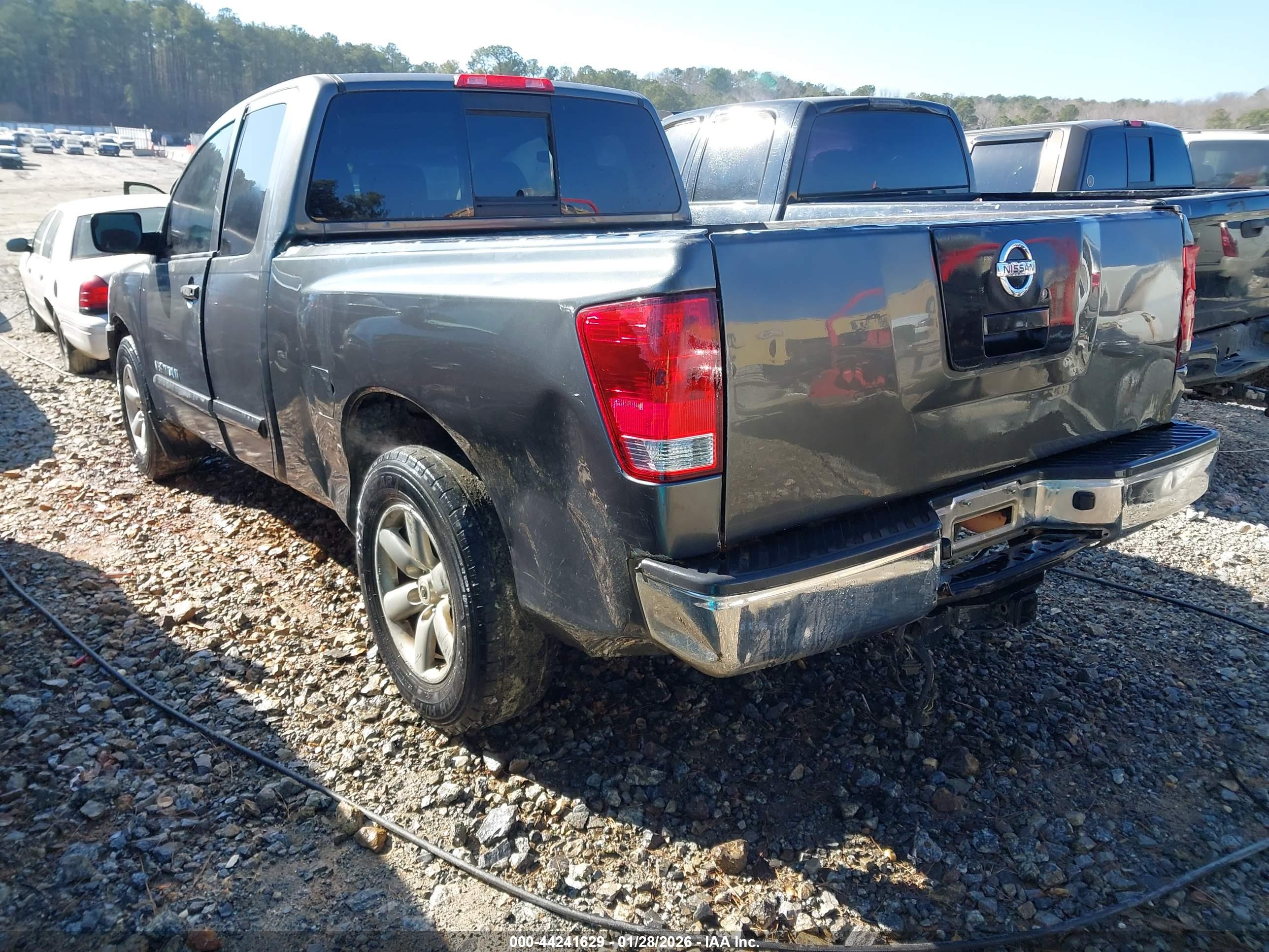 NISSAN TITAN image 3