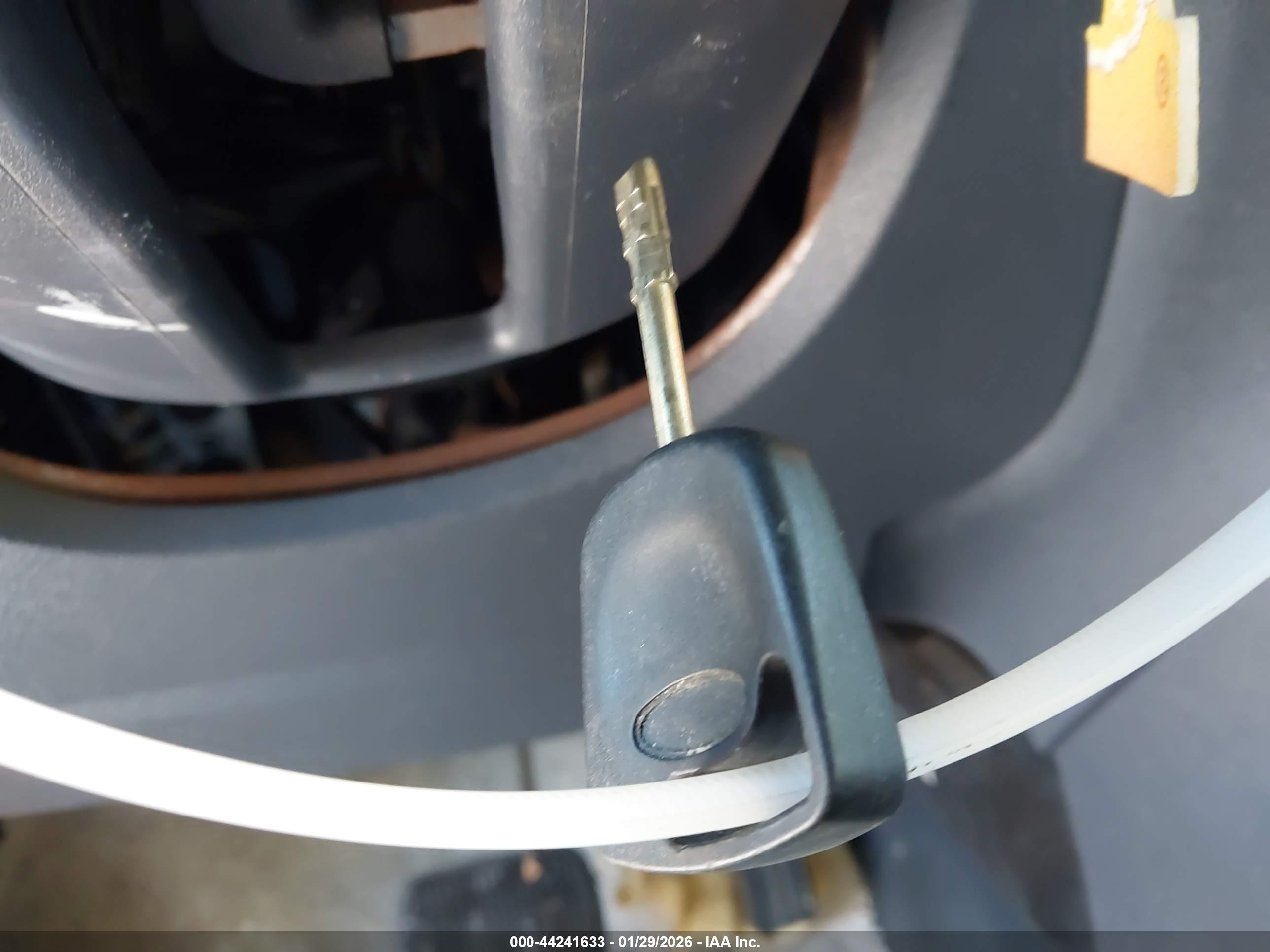 FORD TRANSIT image 11