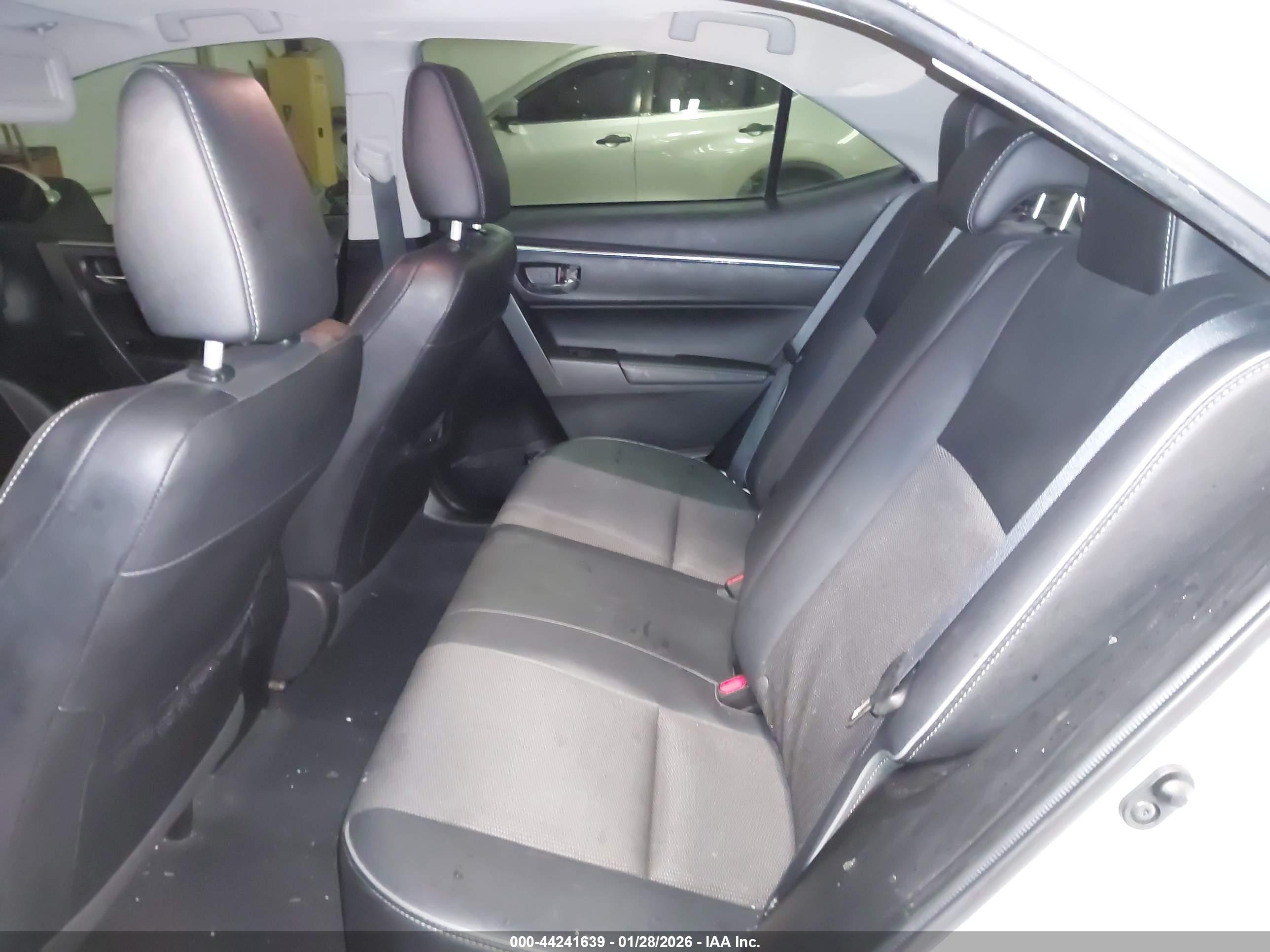 TOYOTA COROLLA image 8