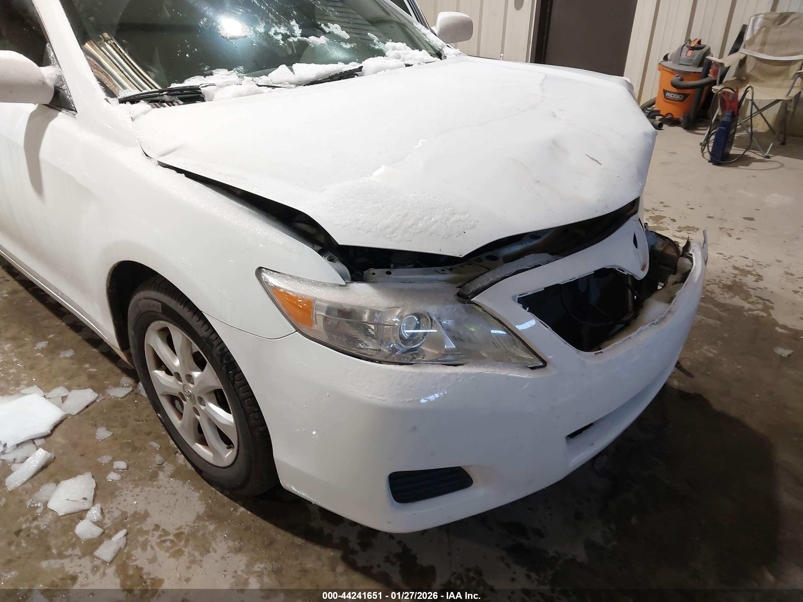TOYOTA CAMRY image 6