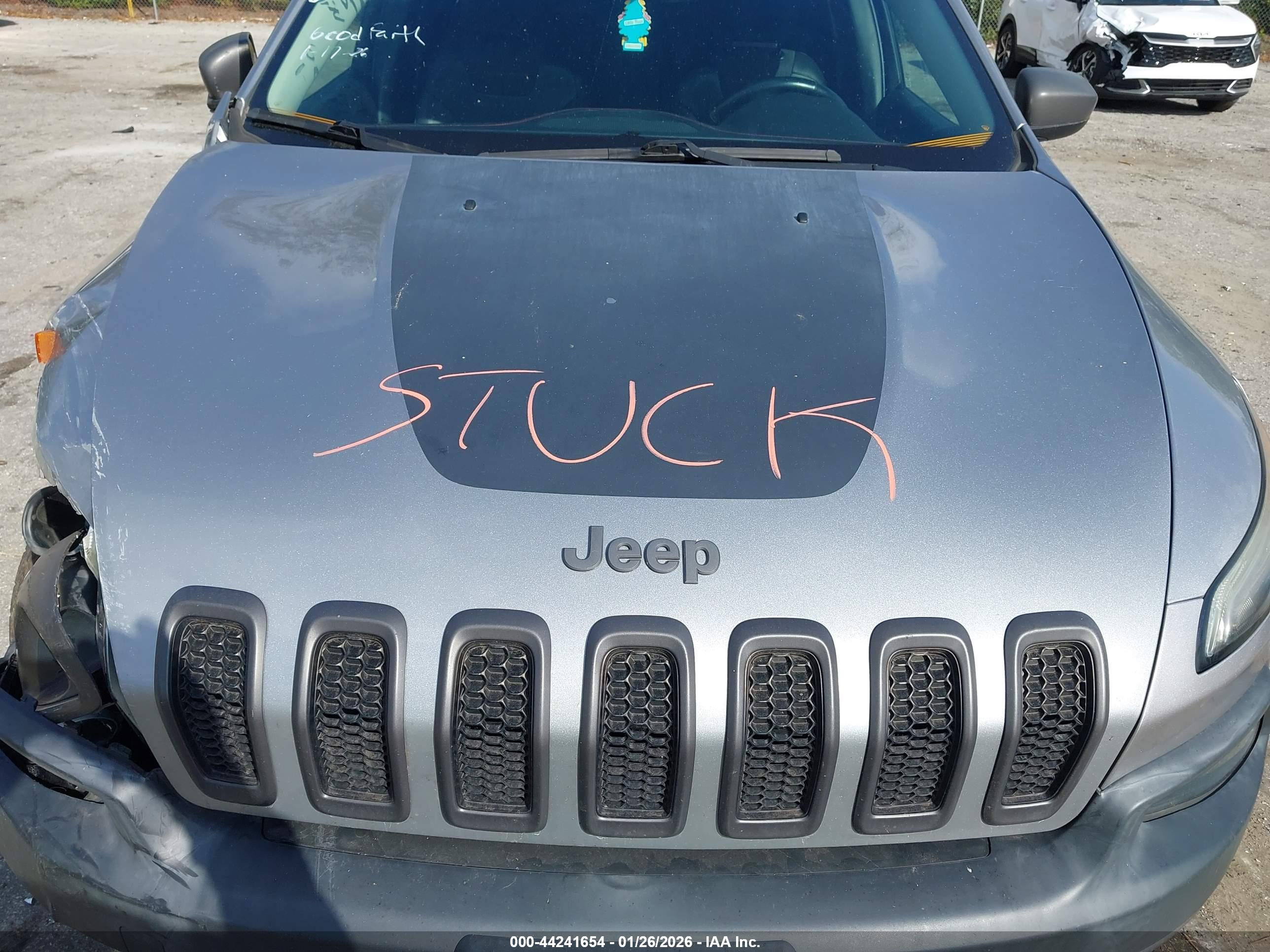JEEP CHEROKEE image 10