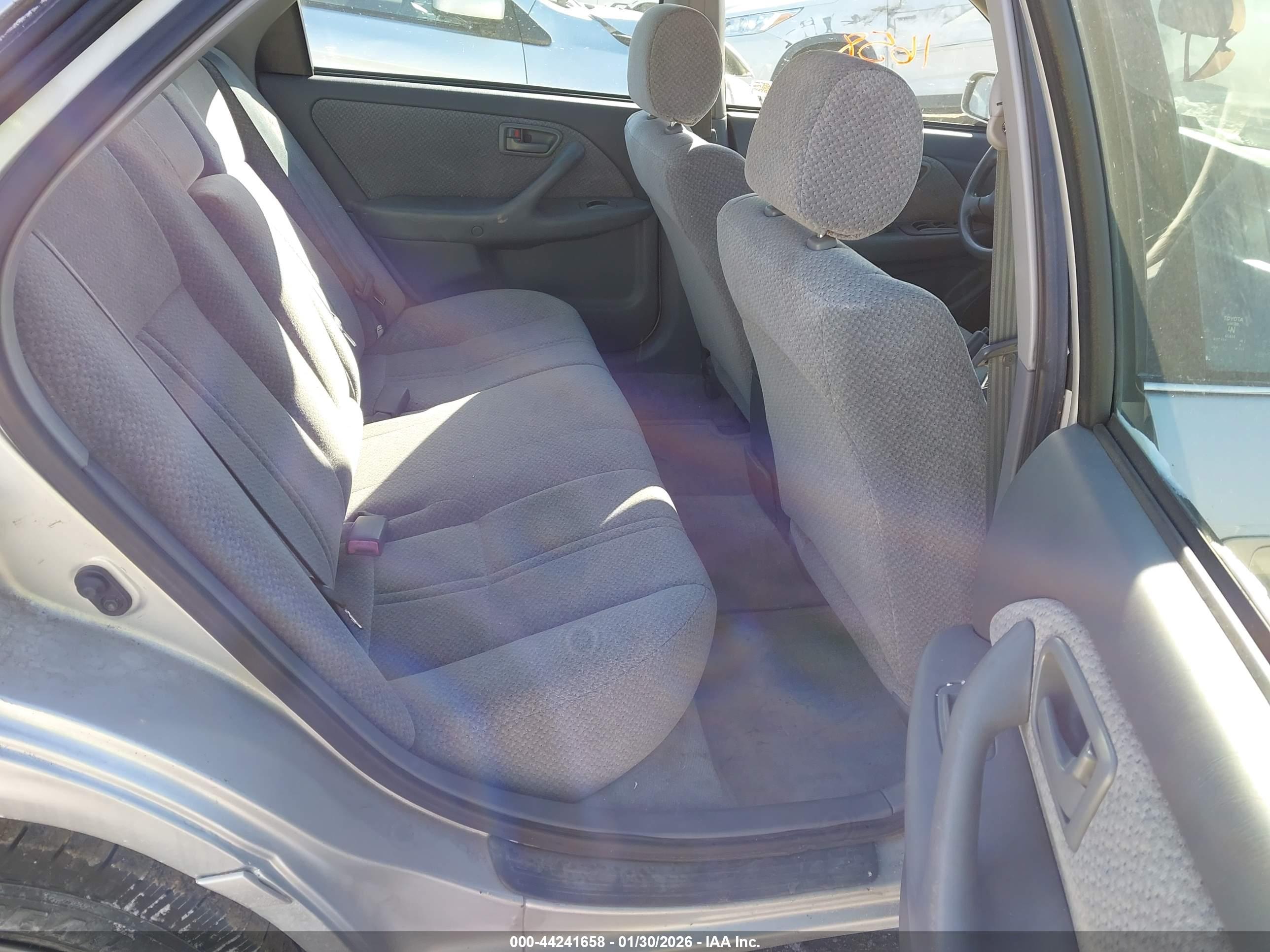 TOYOTA CAMRY image 8