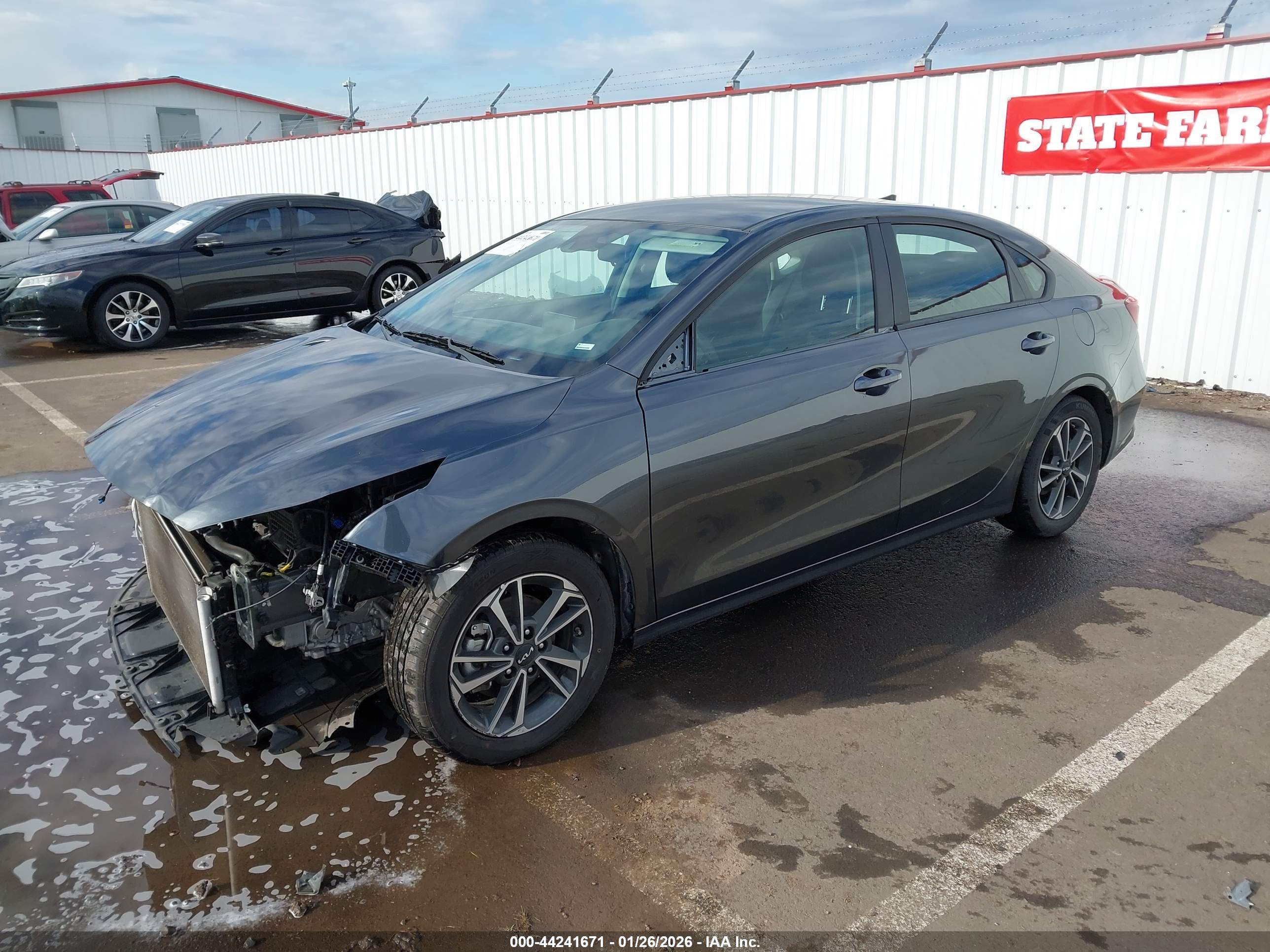 KIA FORTE image 2