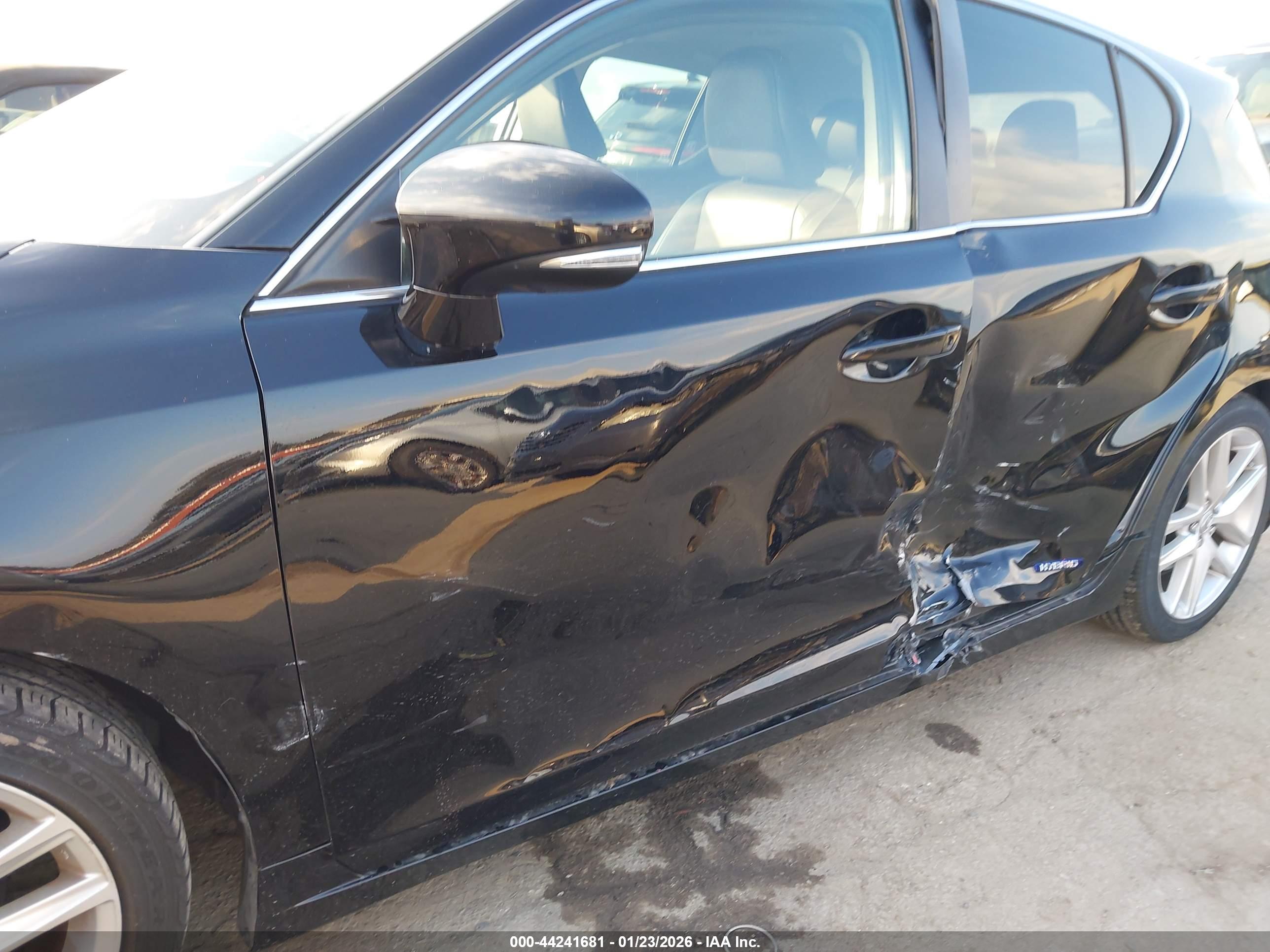 LEXUS CT image 6