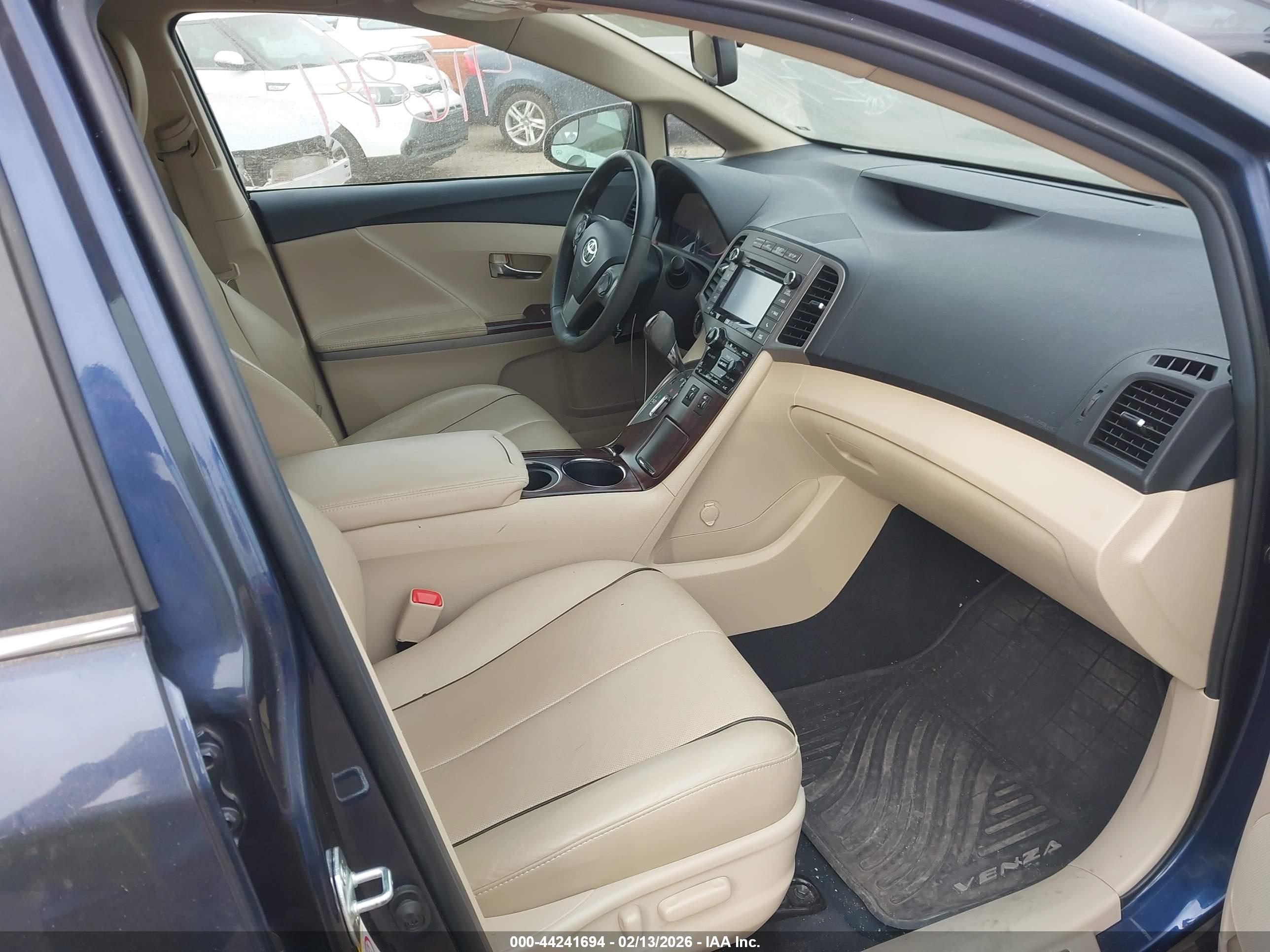 TOYOTA VENZA image 5