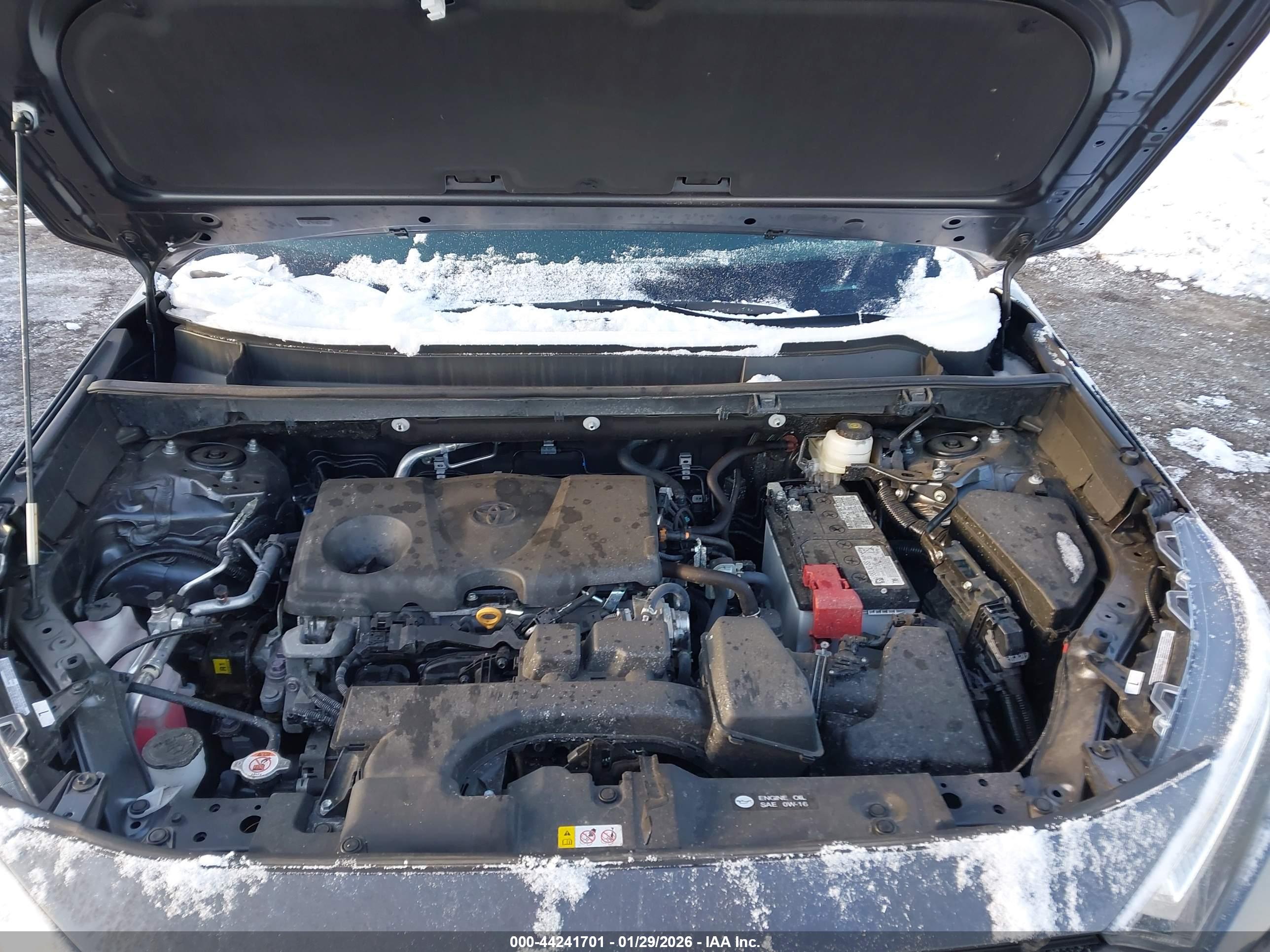 TOYOTA RAV4 image 10