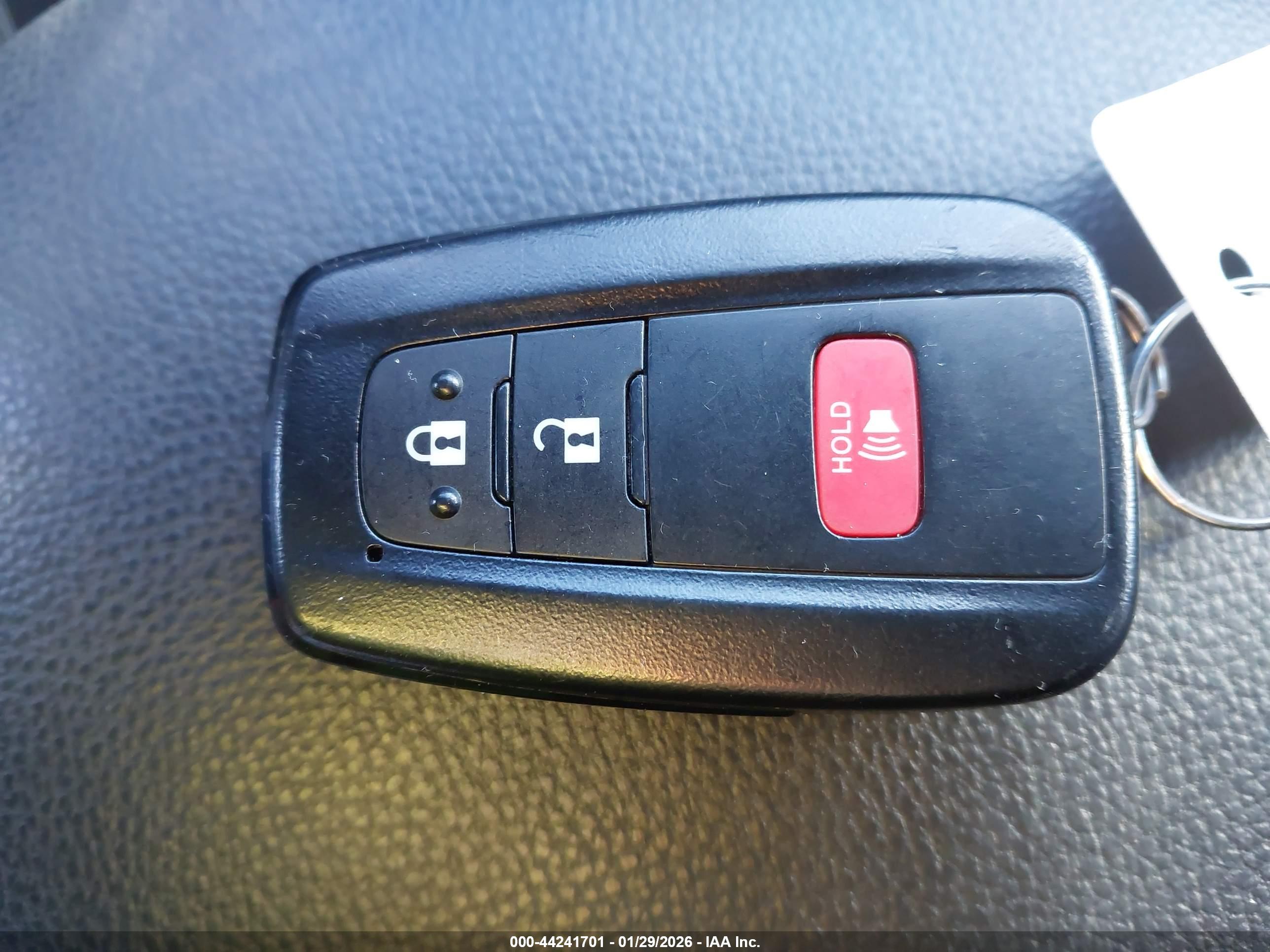 TOYOTA RAV4 image 11