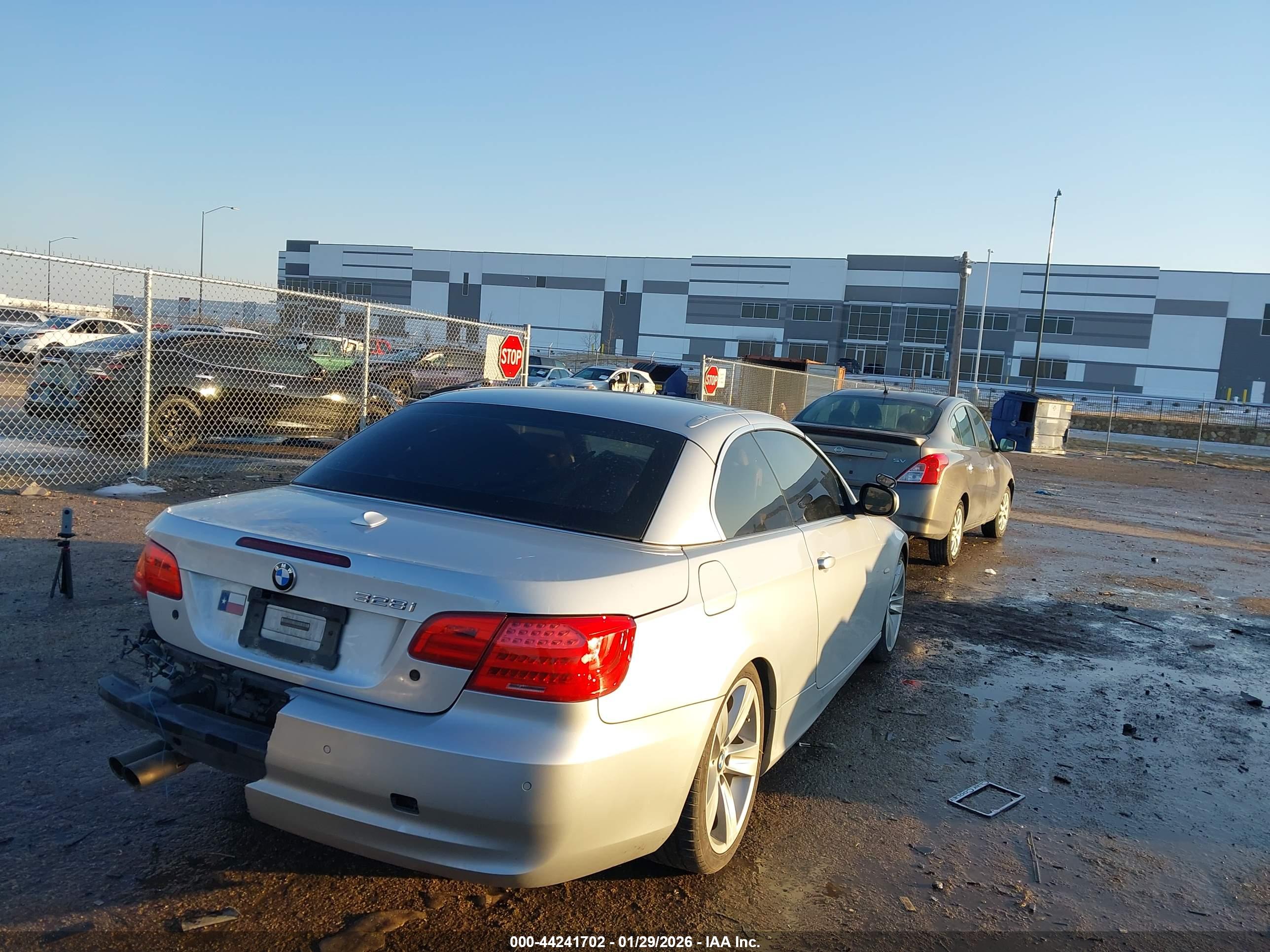 BMW 328I image 4