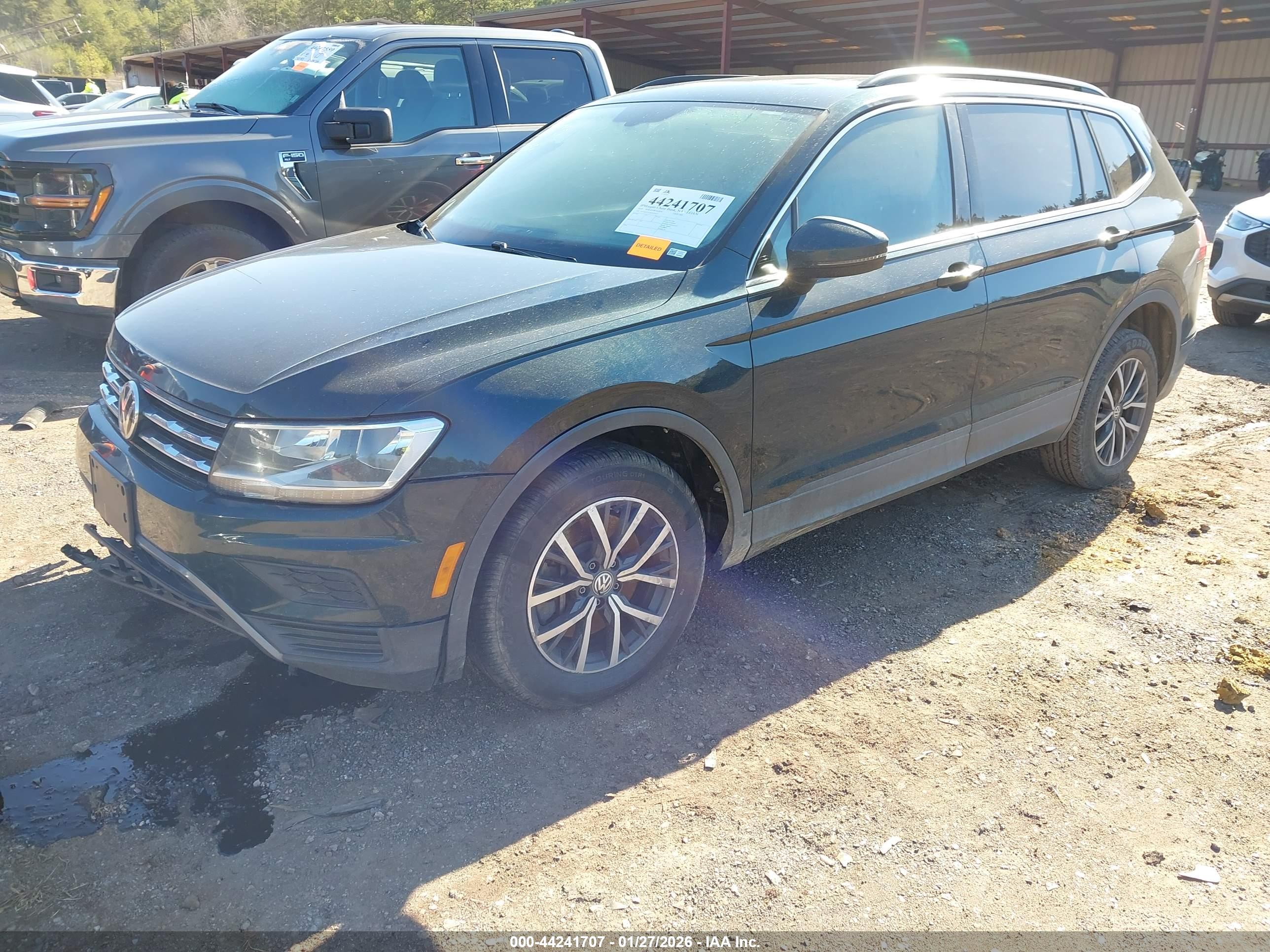 VOLKSWAGEN TIGUAN image 2