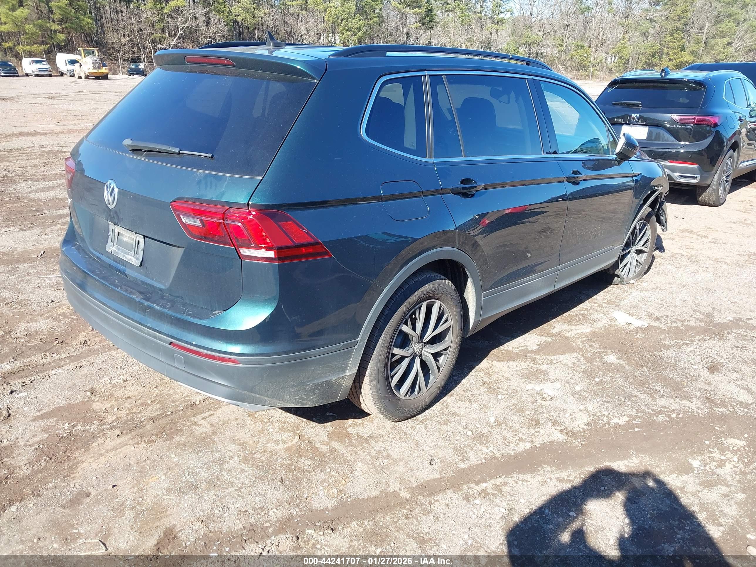 VOLKSWAGEN TIGUAN image 4
