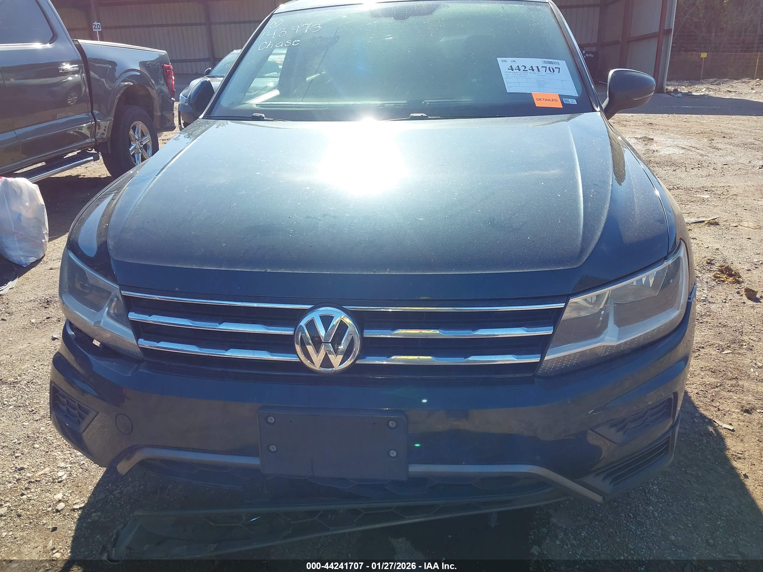 VOLKSWAGEN TIGUAN image 6
