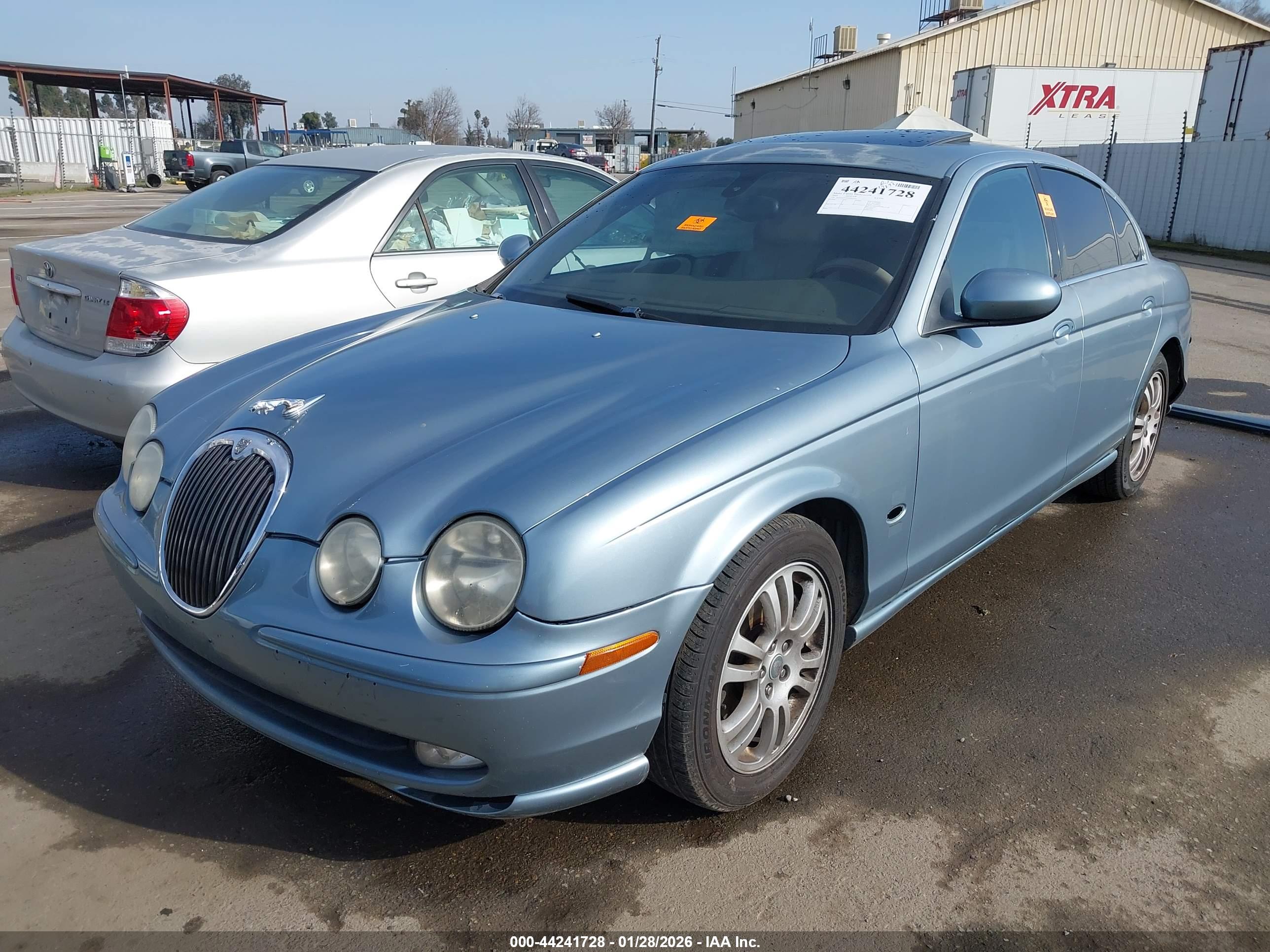 JAGUAR S-TYPE image 2