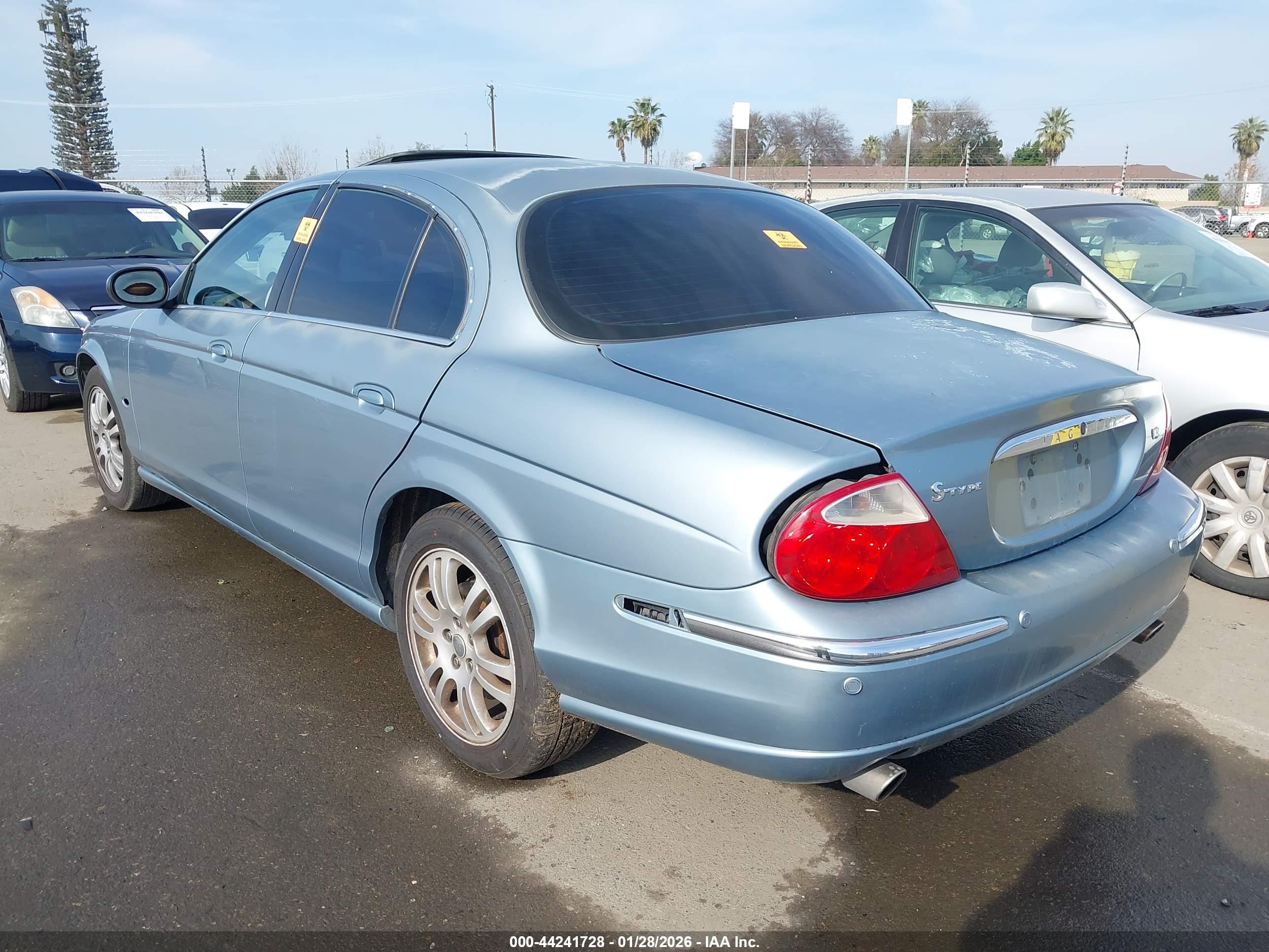 JAGUAR S-TYPE image 3