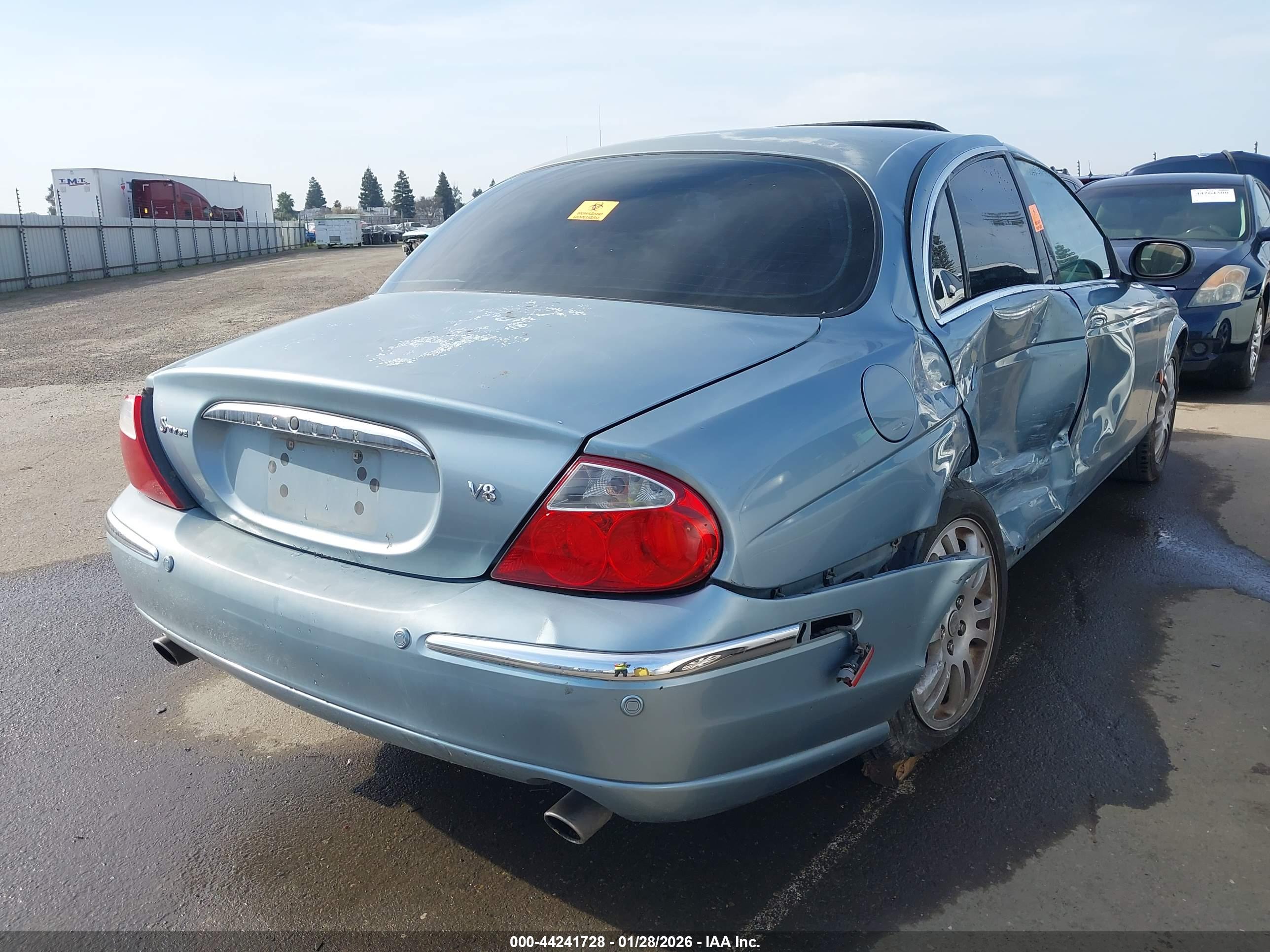JAGUAR S-TYPE image 4