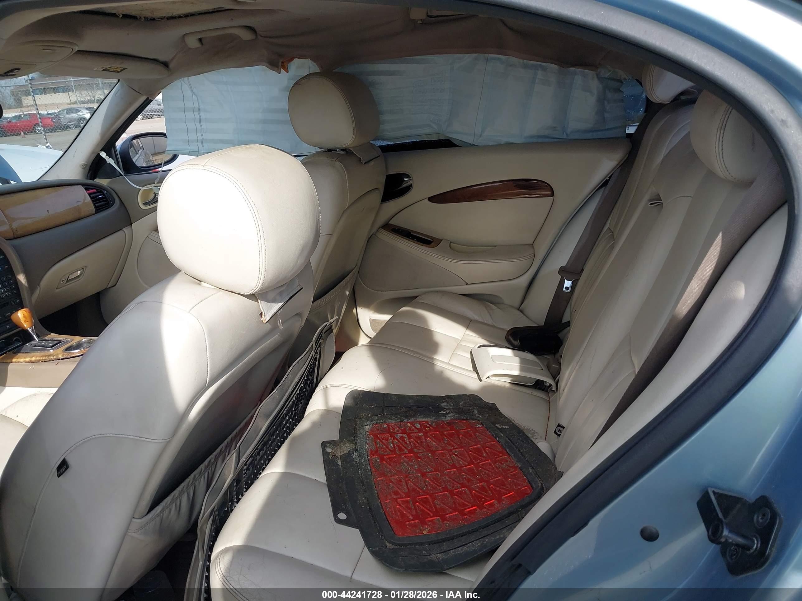 JAGUAR S-TYPE image 8